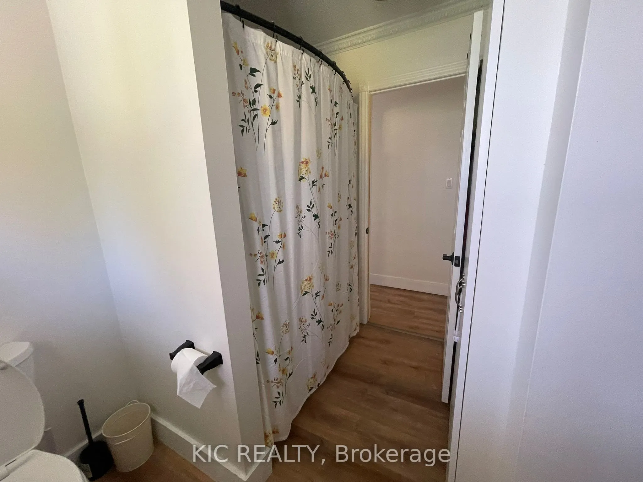 11 Mclean Avenue