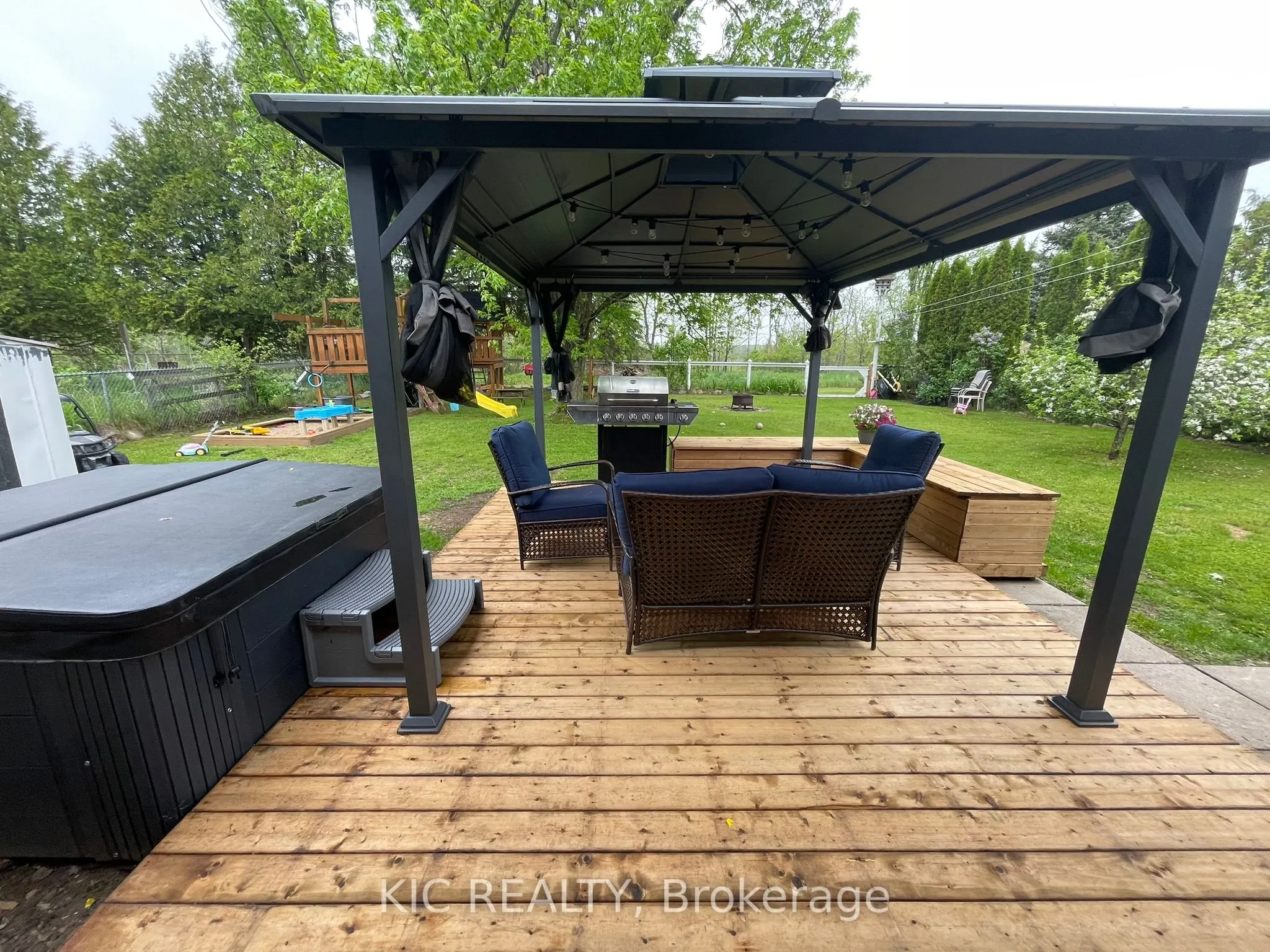 11 Mclean Avenue