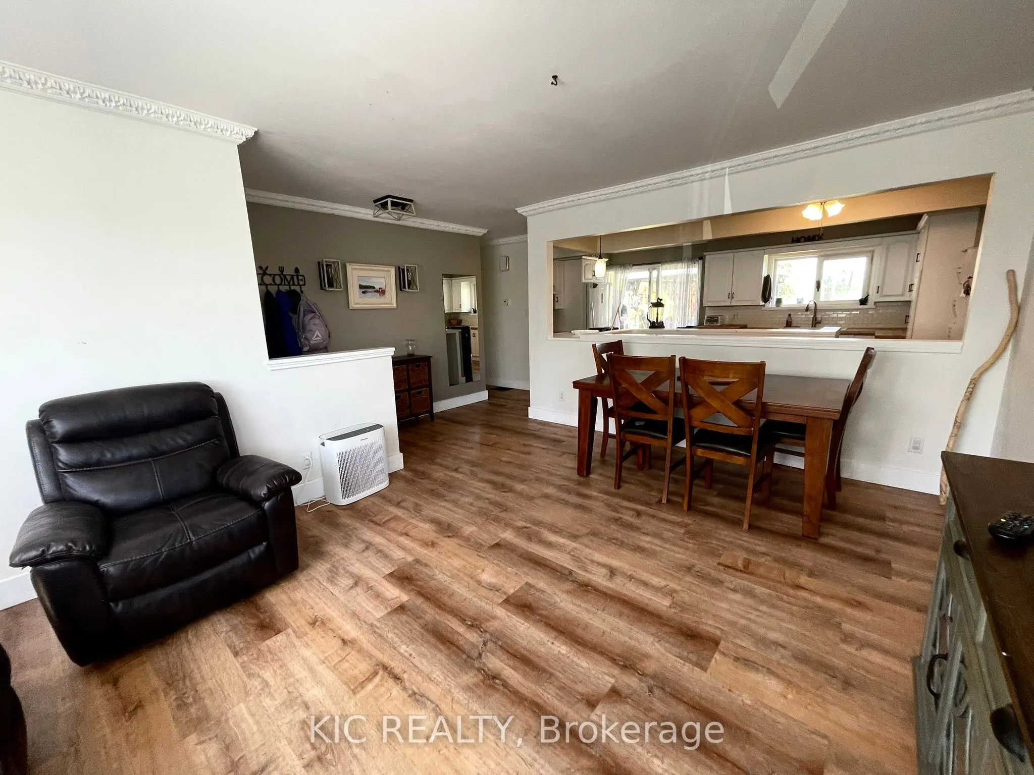 11 Mclean Avenue