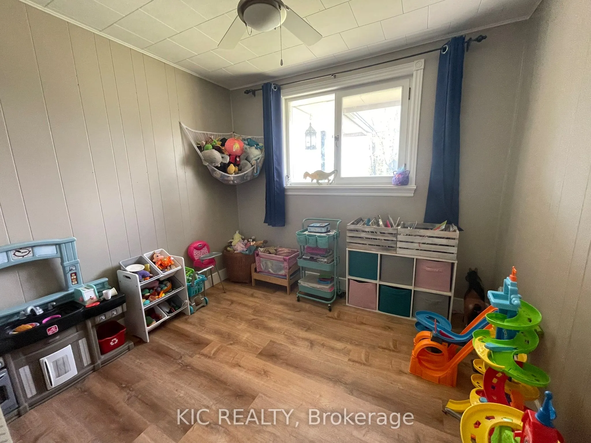 11 Mclean Avenue