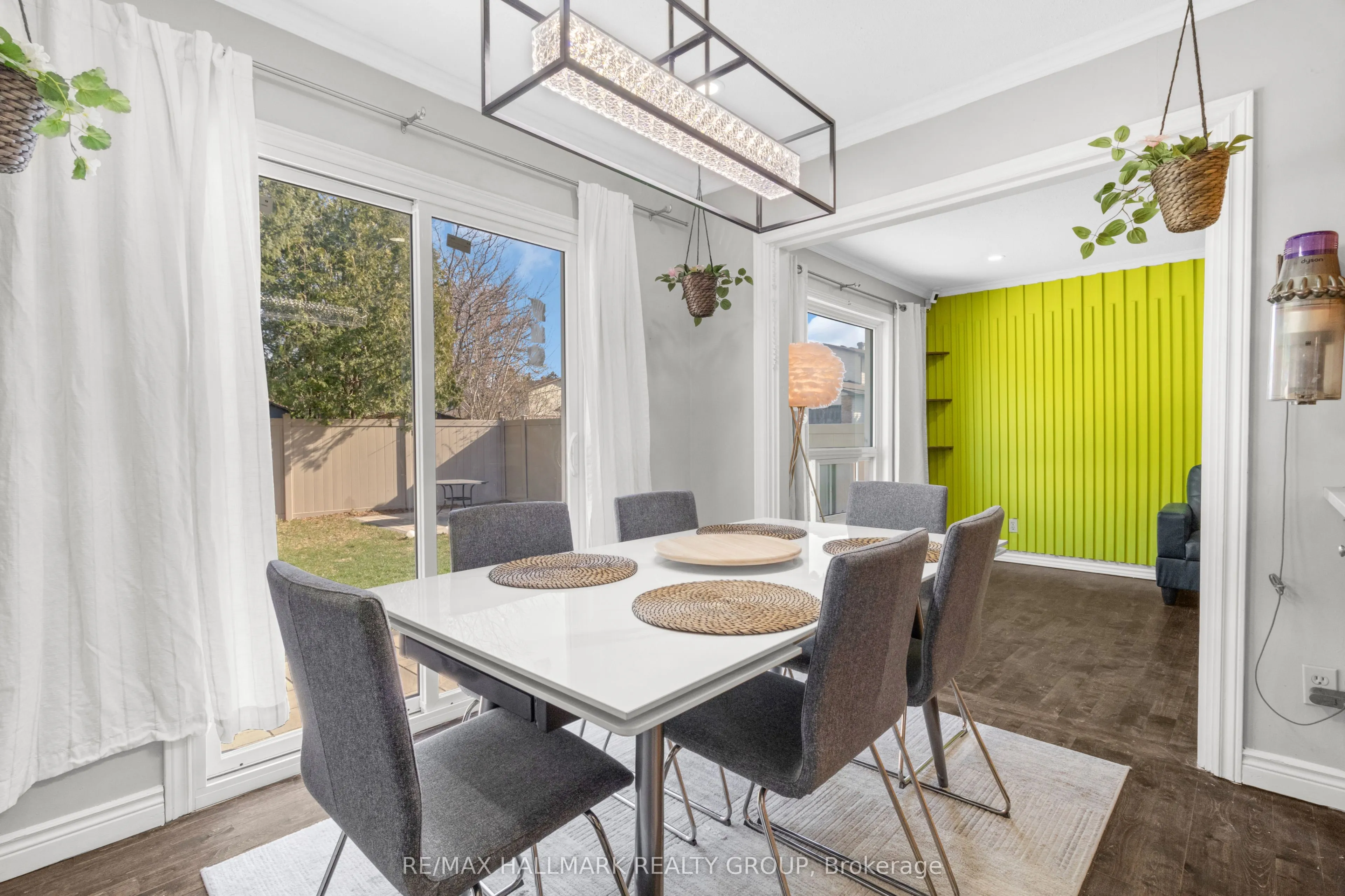 32 Brando Crescent