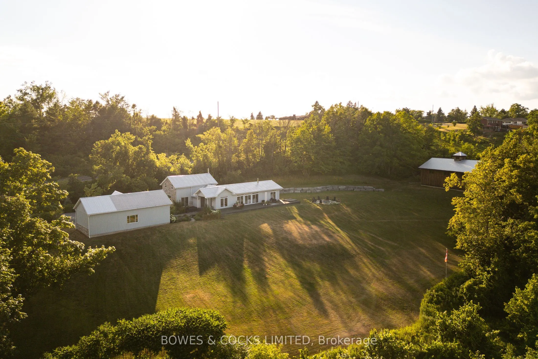 1009 Serpent Mounds Road