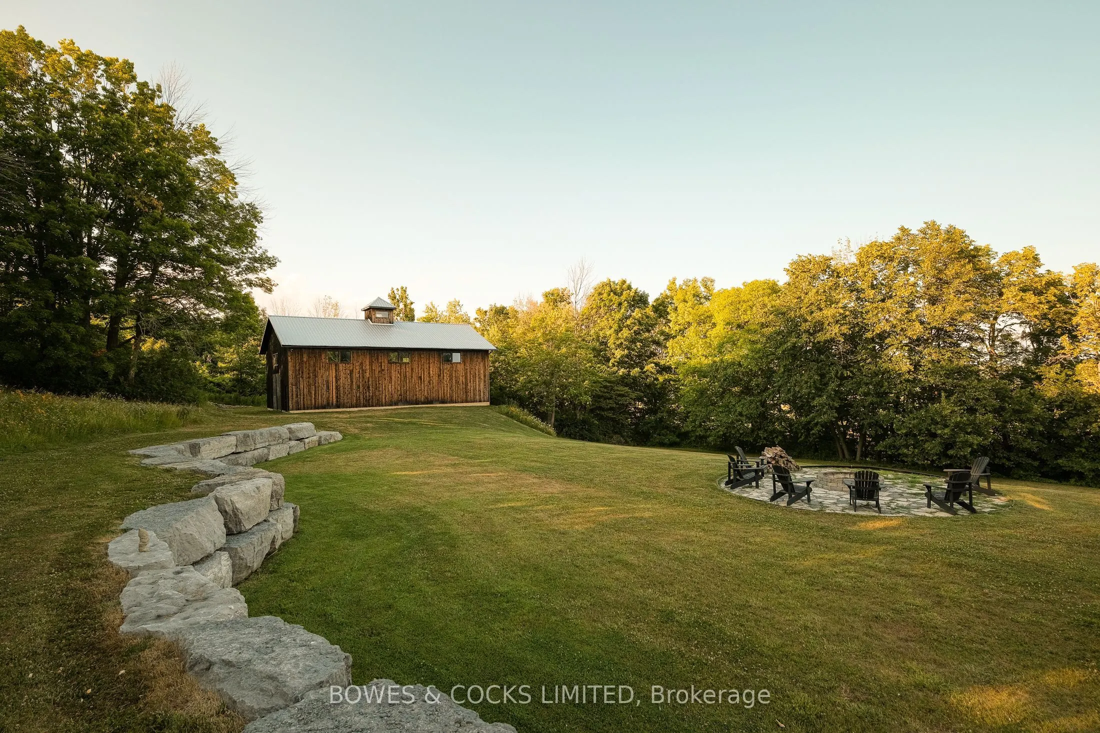 1009 Serpent Mounds Road