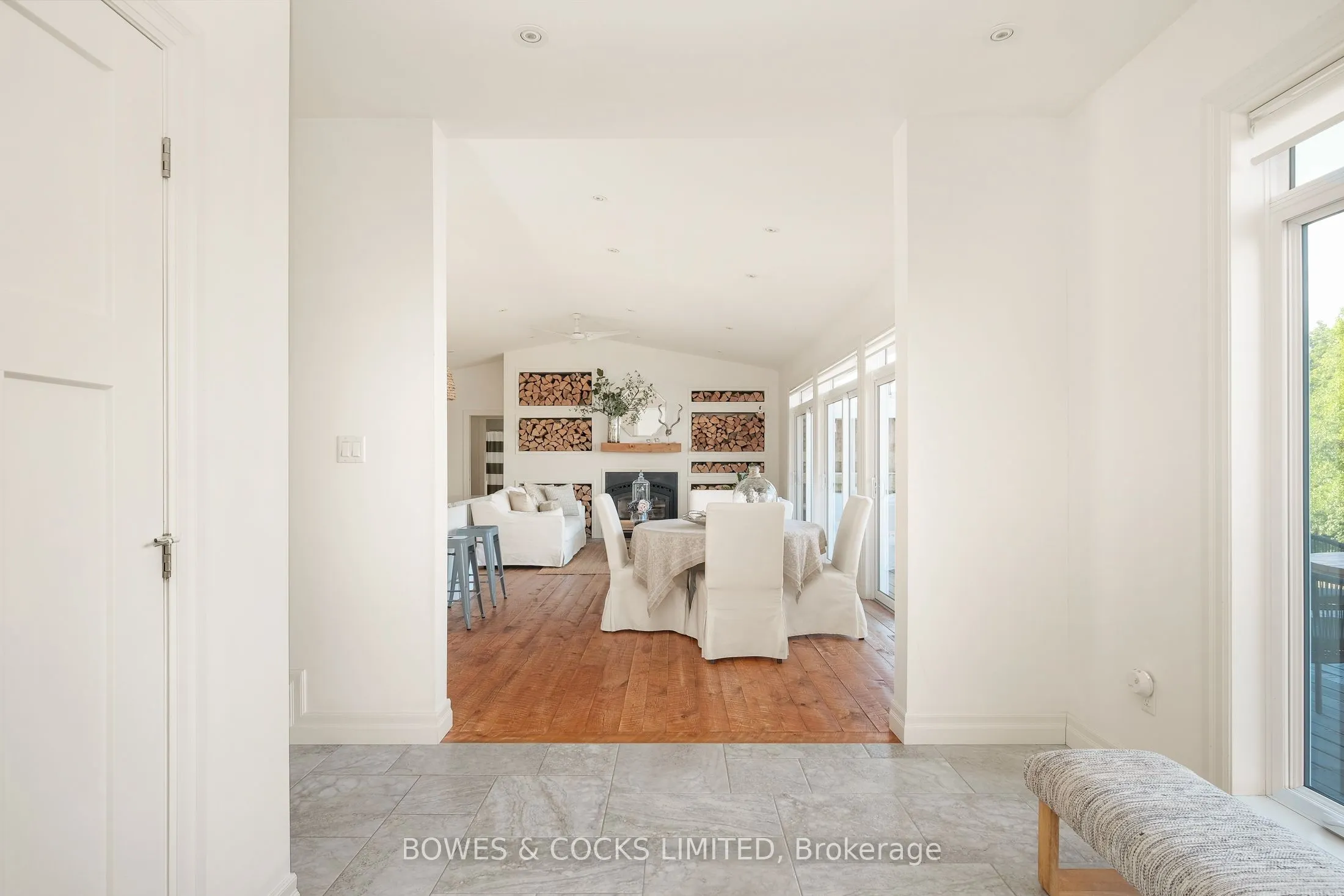 1009 Serpent Mounds Road