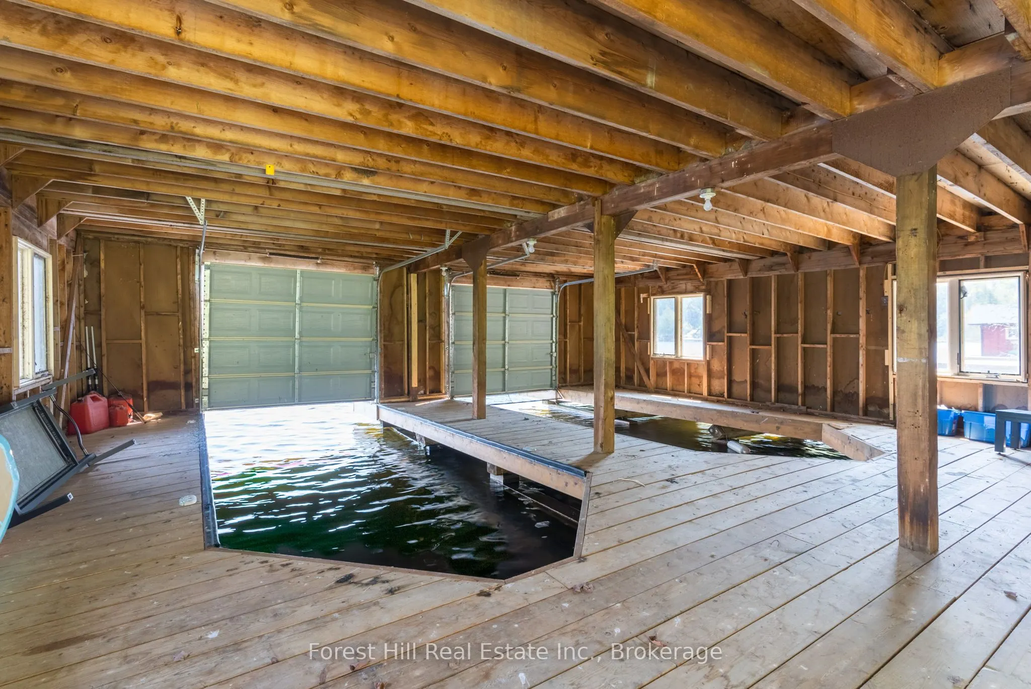 1017 WHITE PINE Road