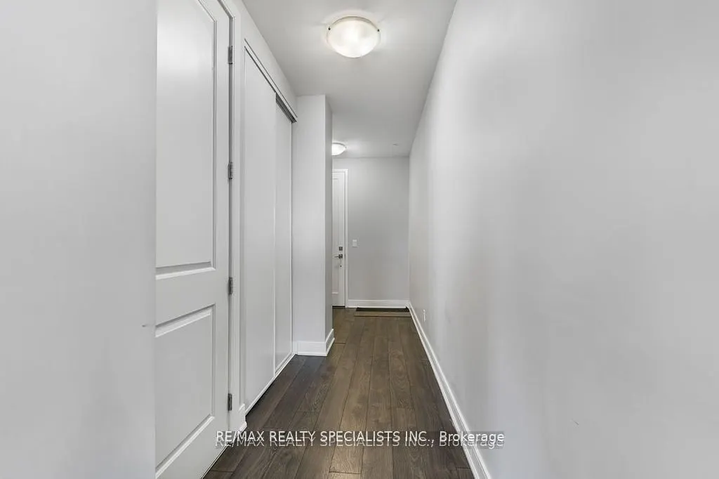 150 Main Street W, #503