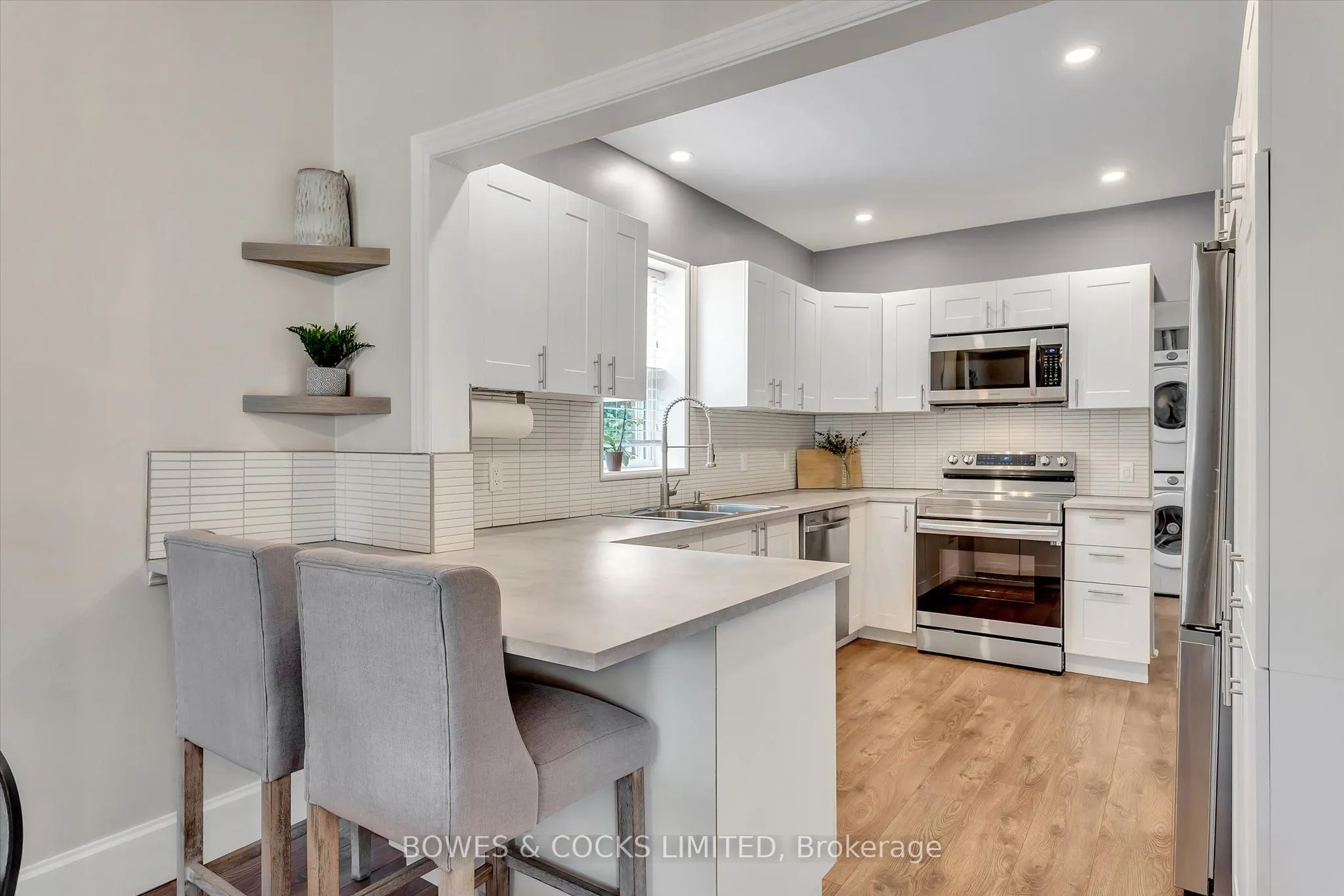 121 Durham Street W