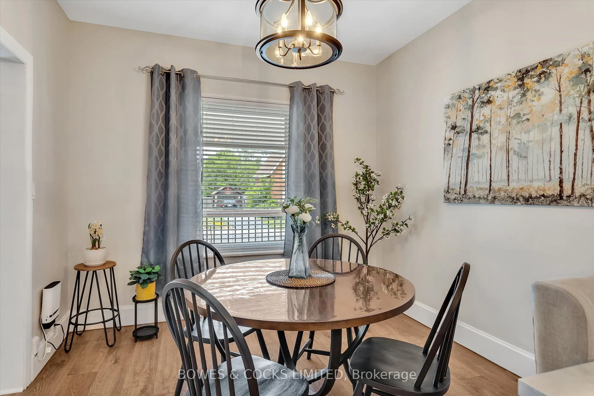 121 Durham Street W