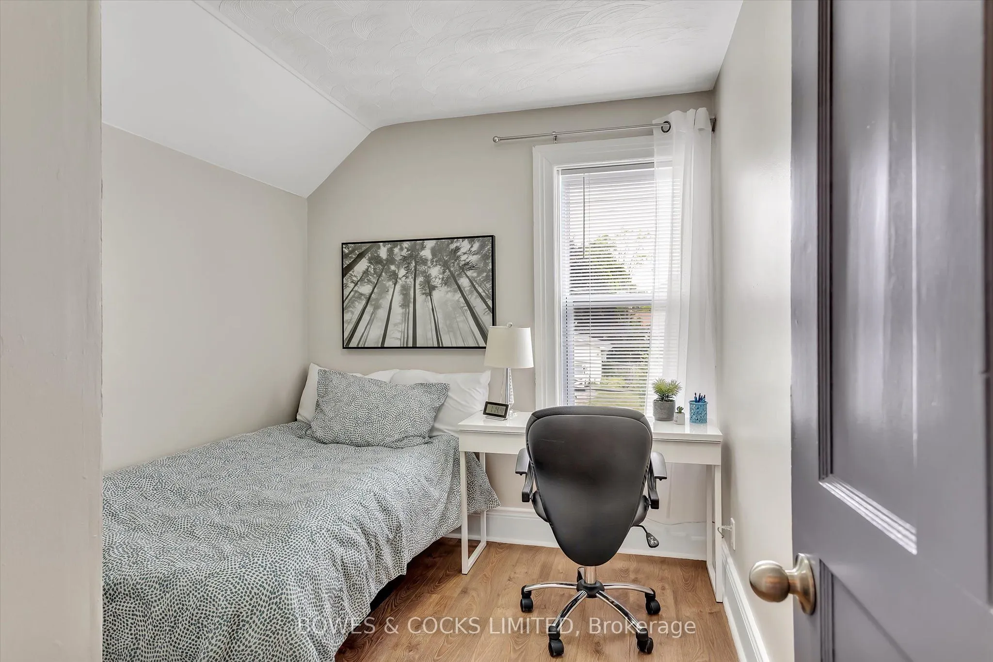 121 Durham Street W