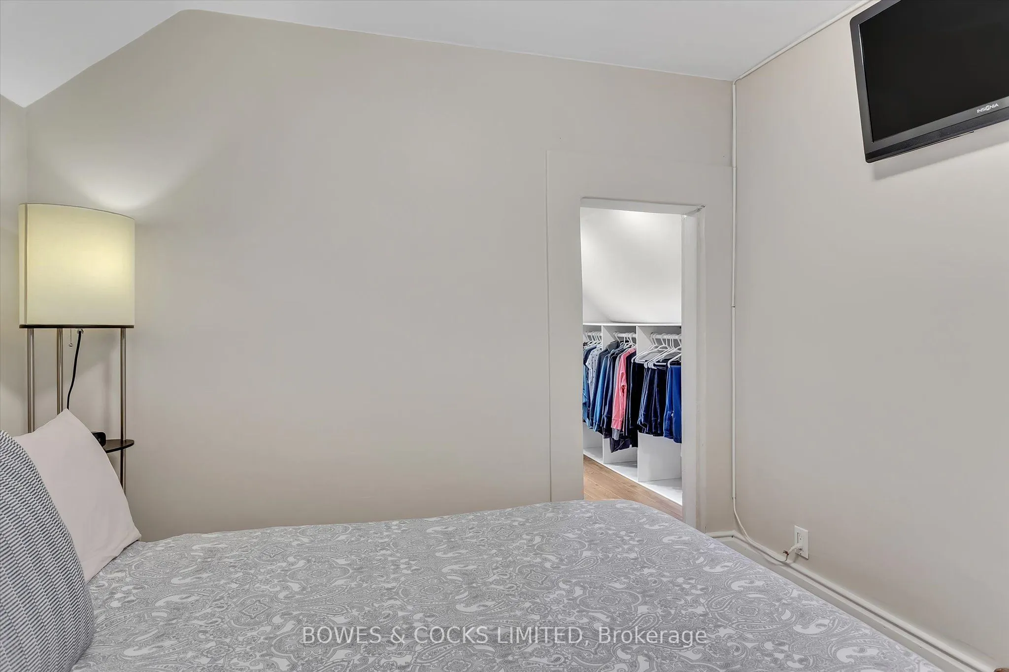 121 Durham Street W