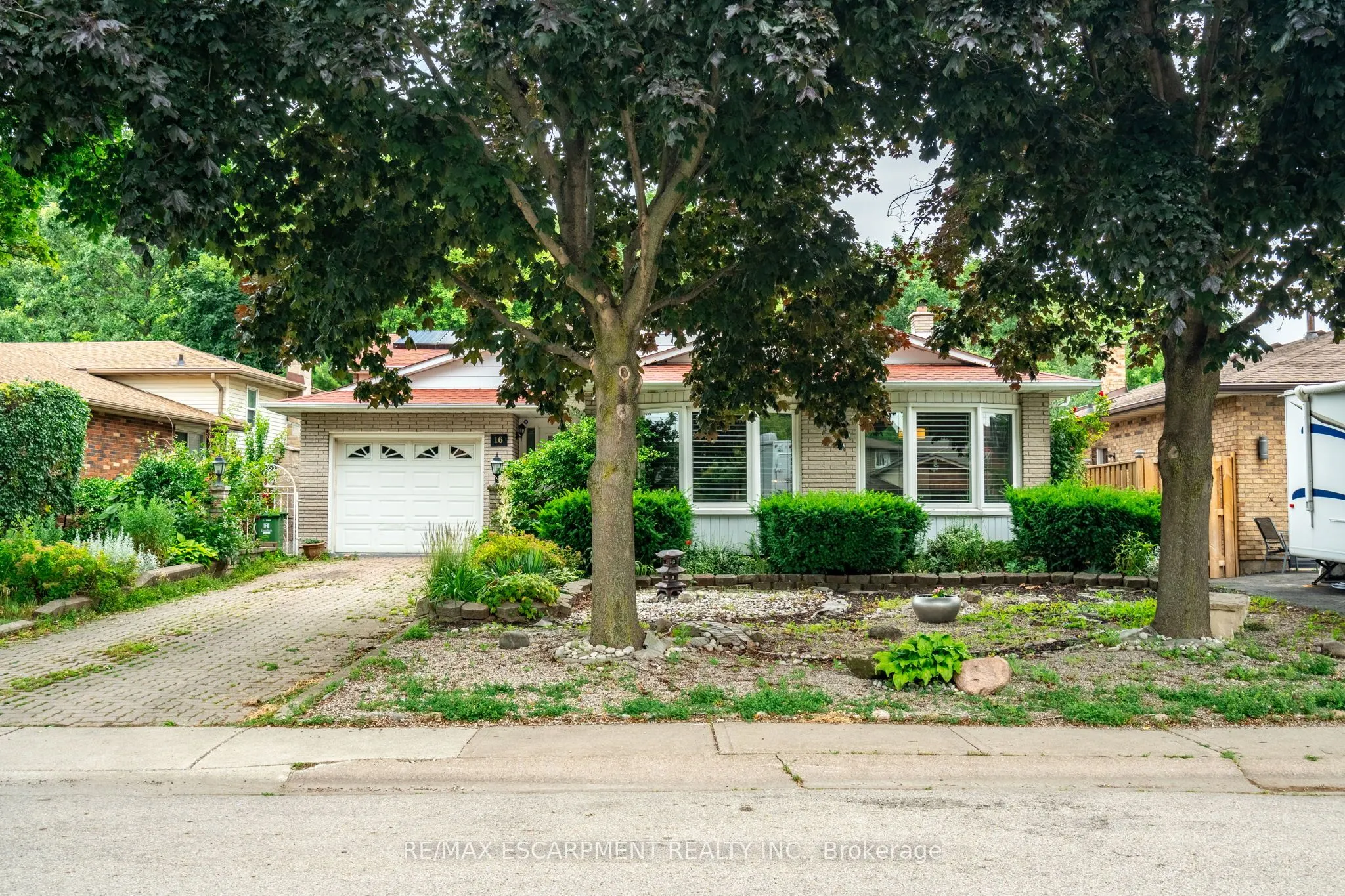 16 Flamingo Drive