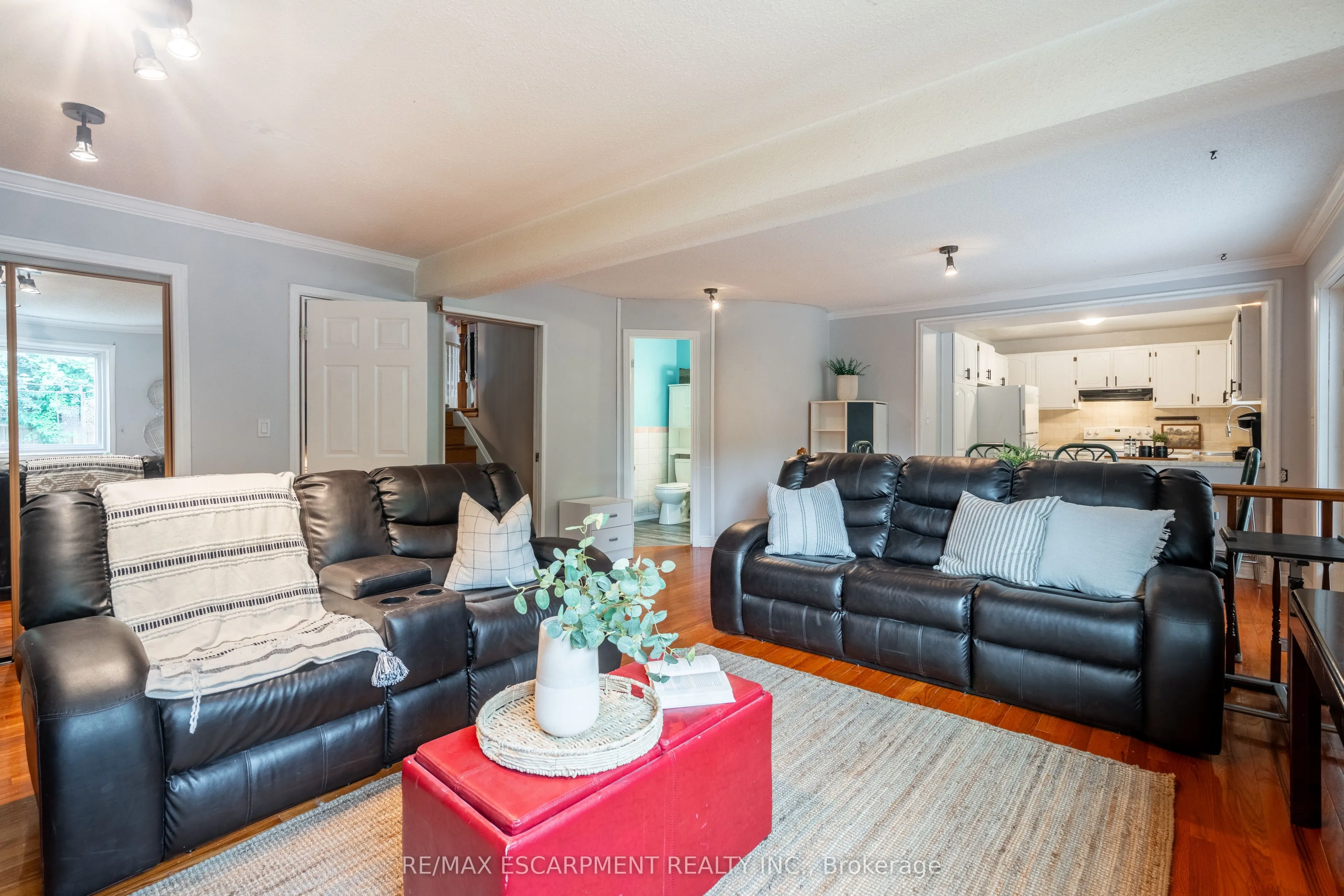 16 Flamingo Drive