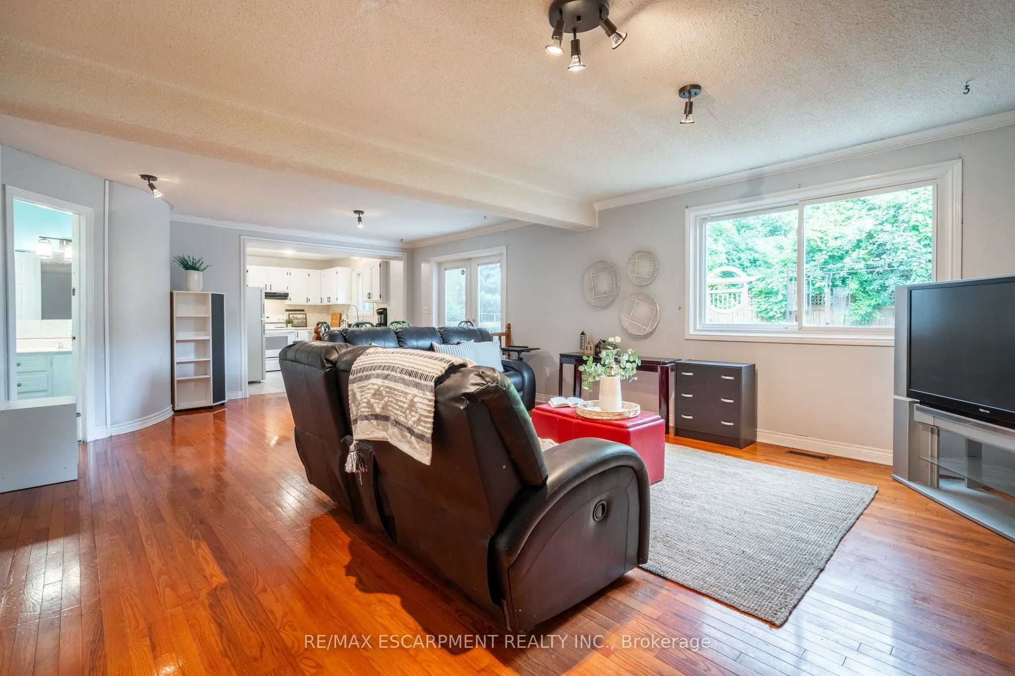 16 Flamingo Drive