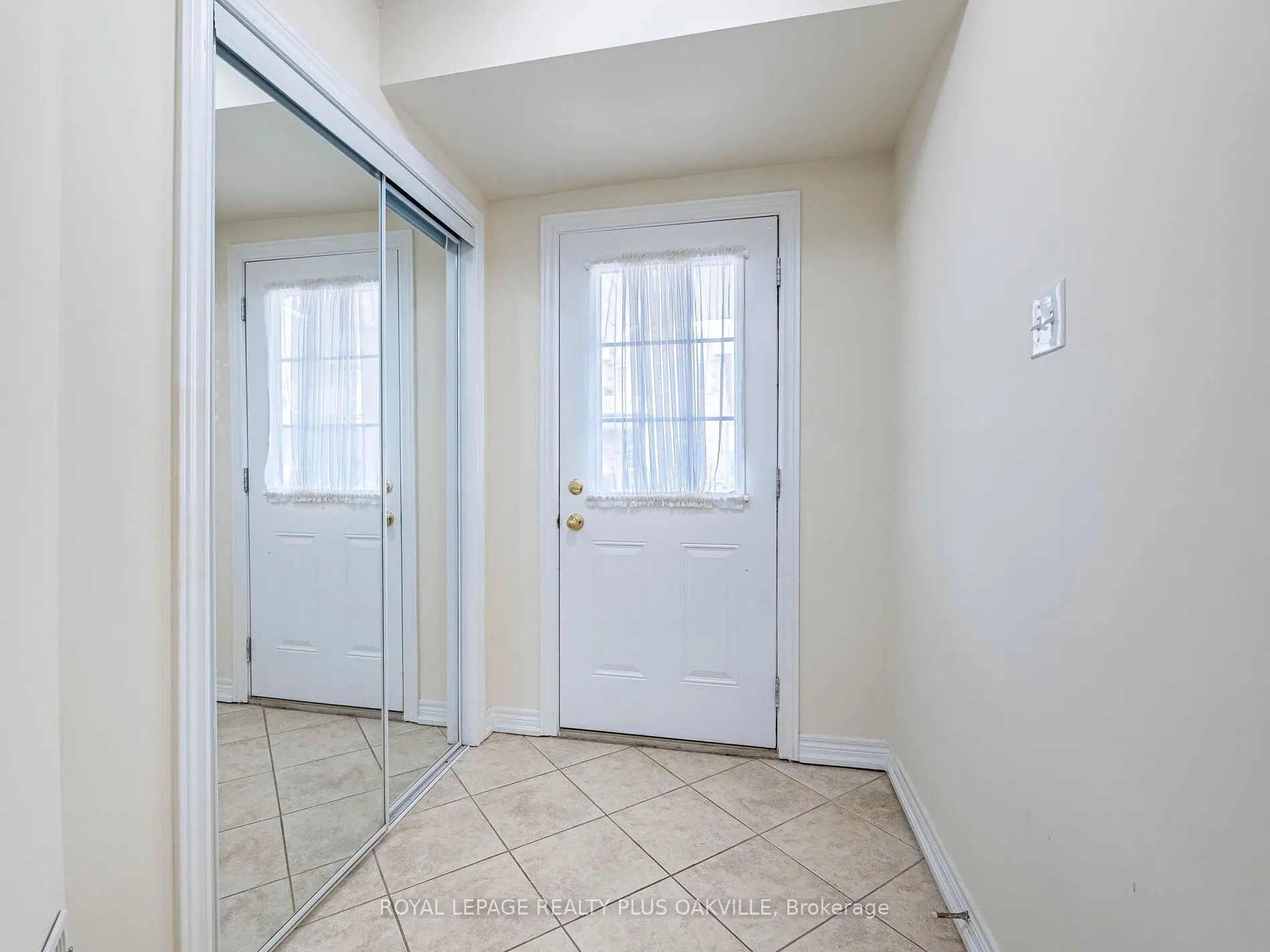 54 Nisbet Boulevard, #12