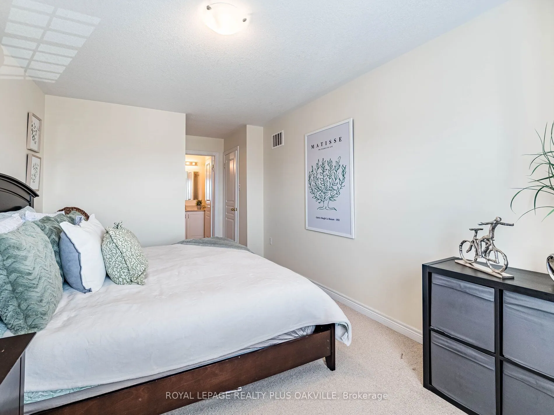 54 Nisbet Boulevard, #12