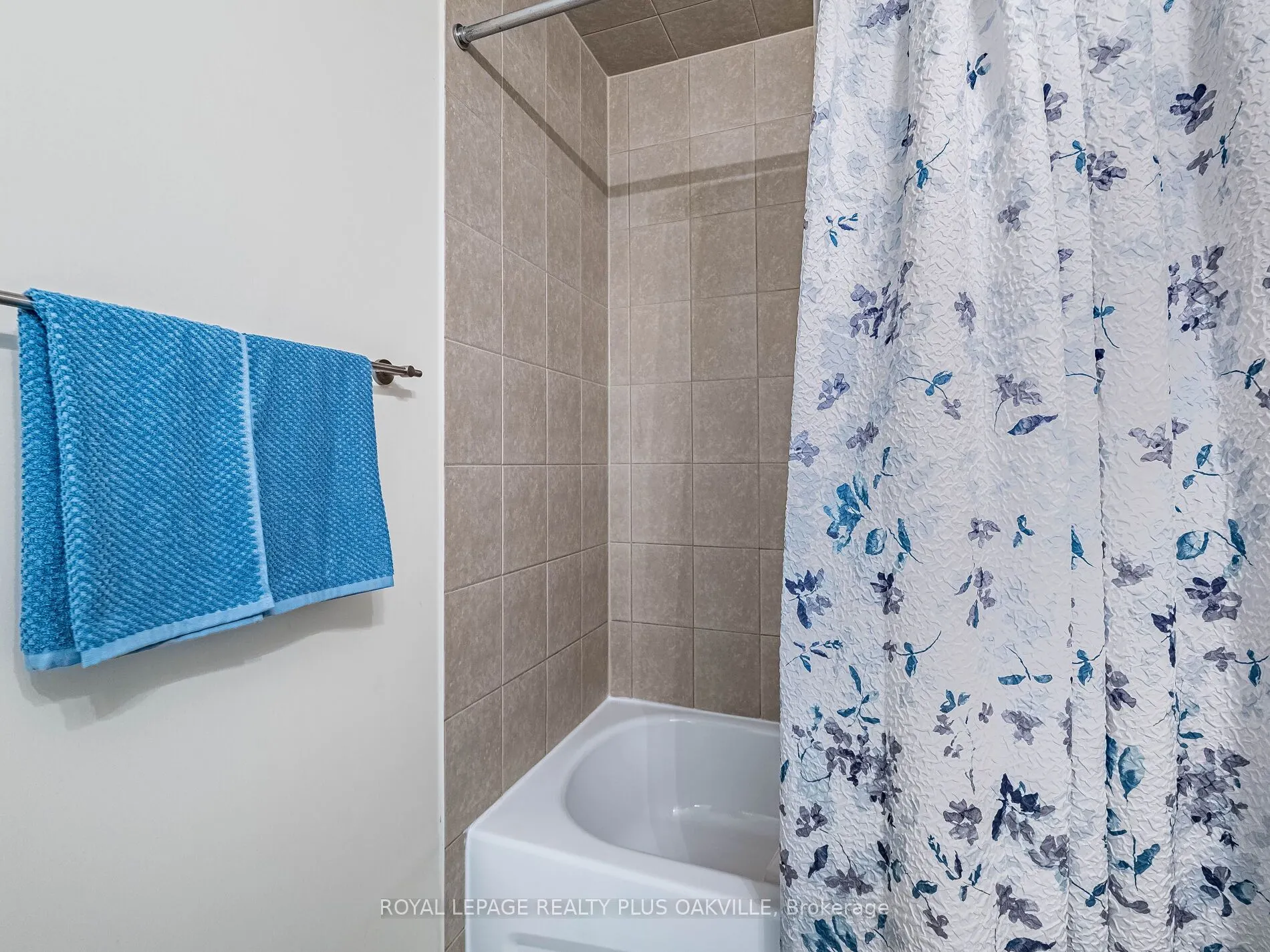 54 Nisbet Boulevard, #12
