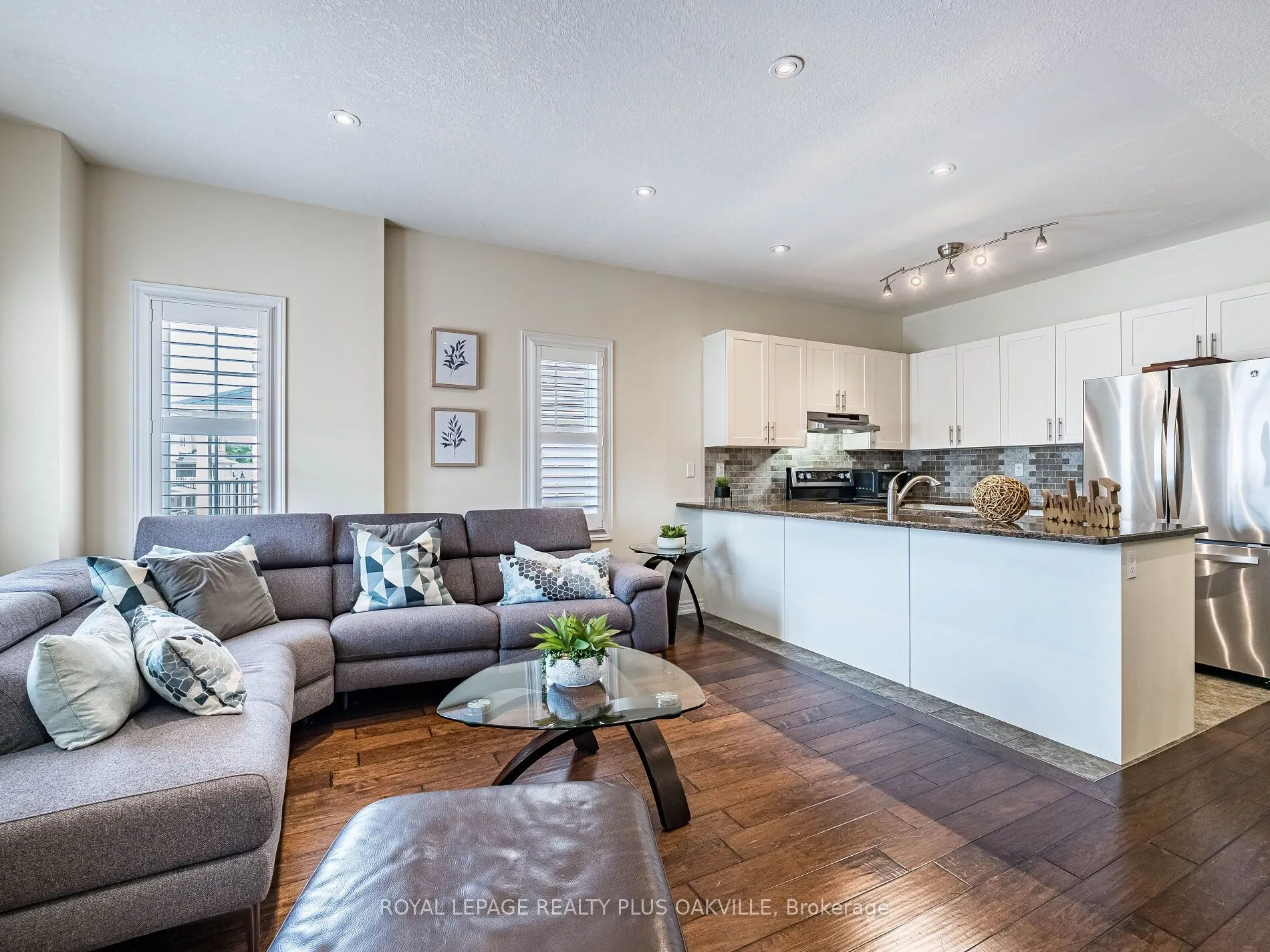 54 Nisbet Boulevard, #12