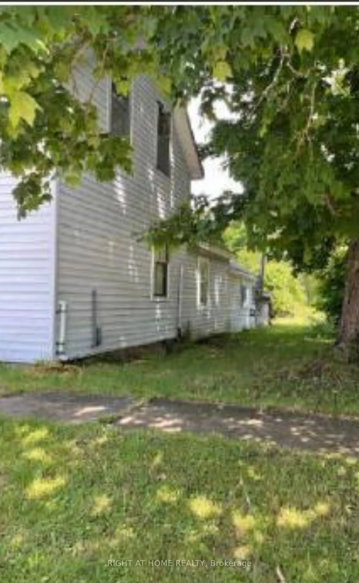 136177 Concession 8