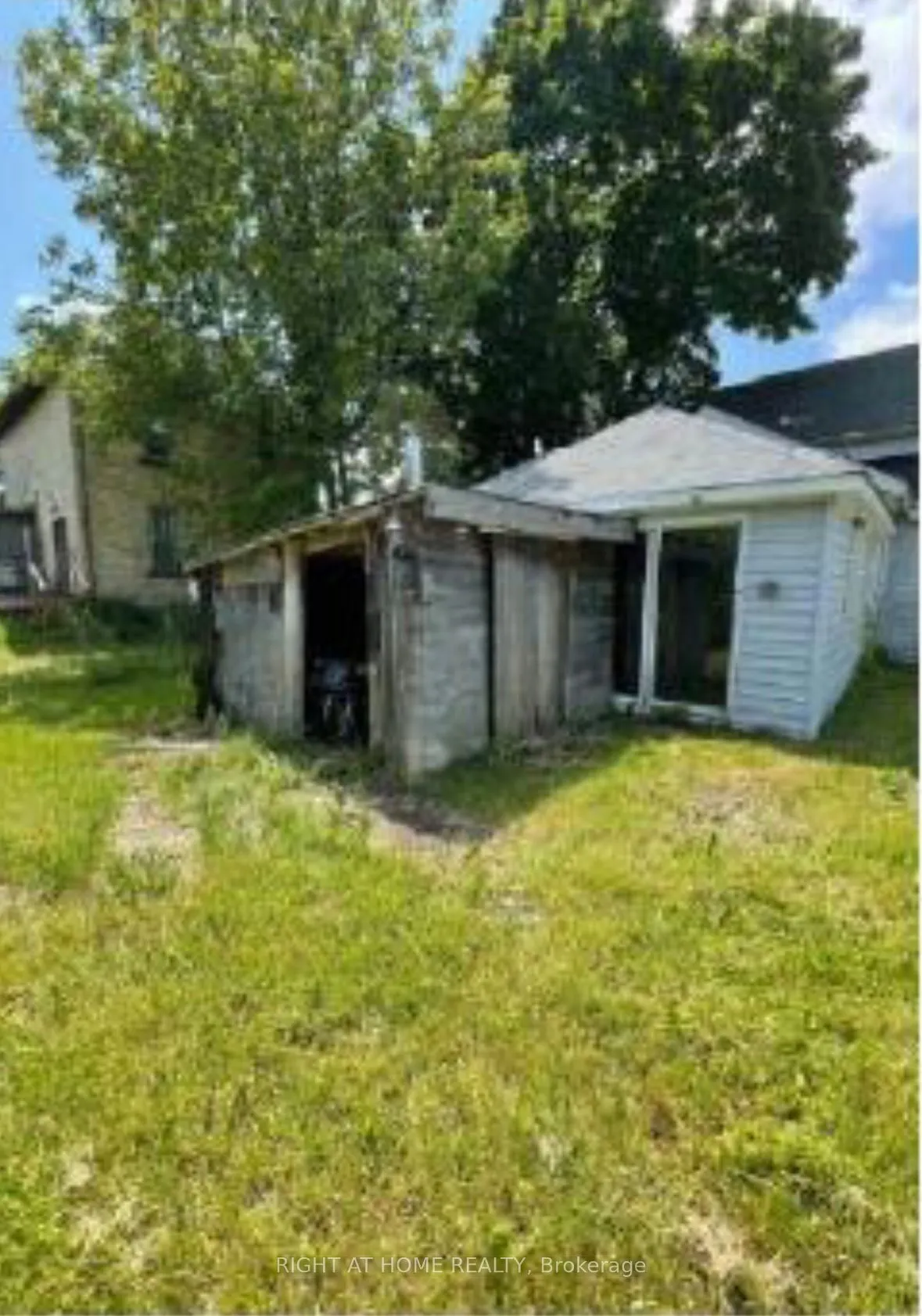 136177 Concession 8