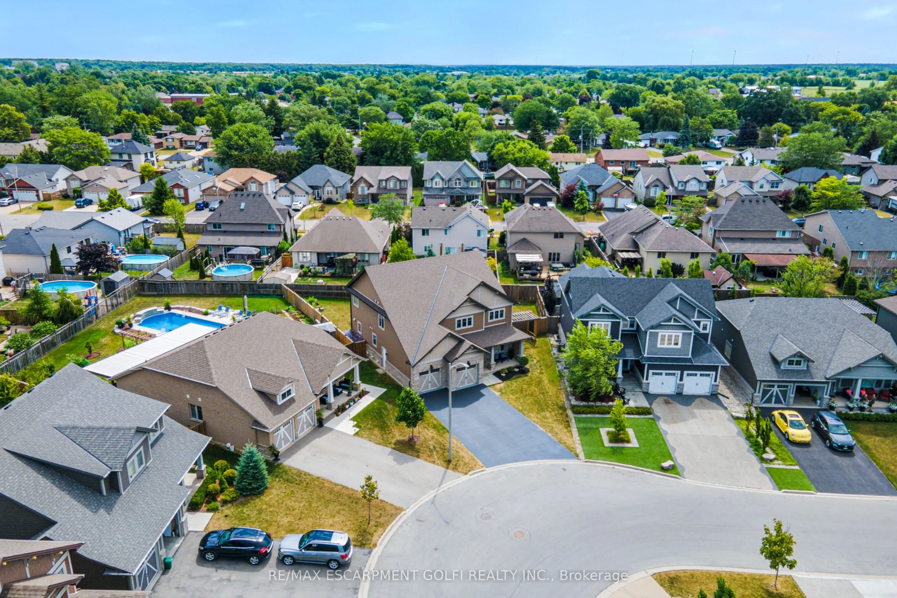 87 ANASTASIA Boulevard