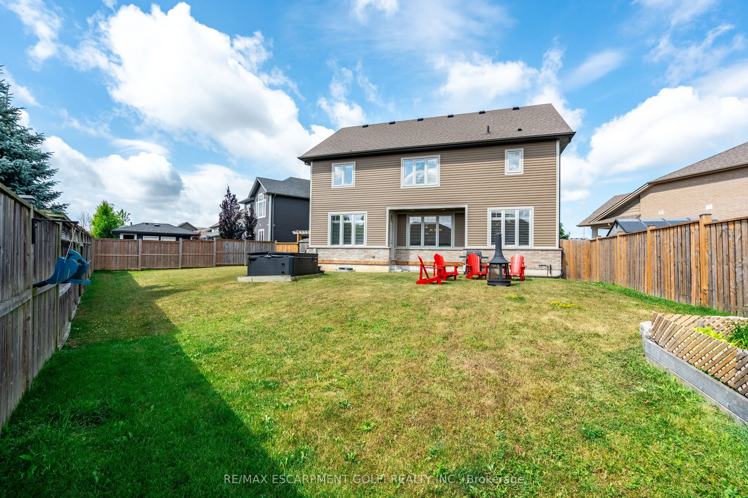 87 ANASTASIA Boulevard