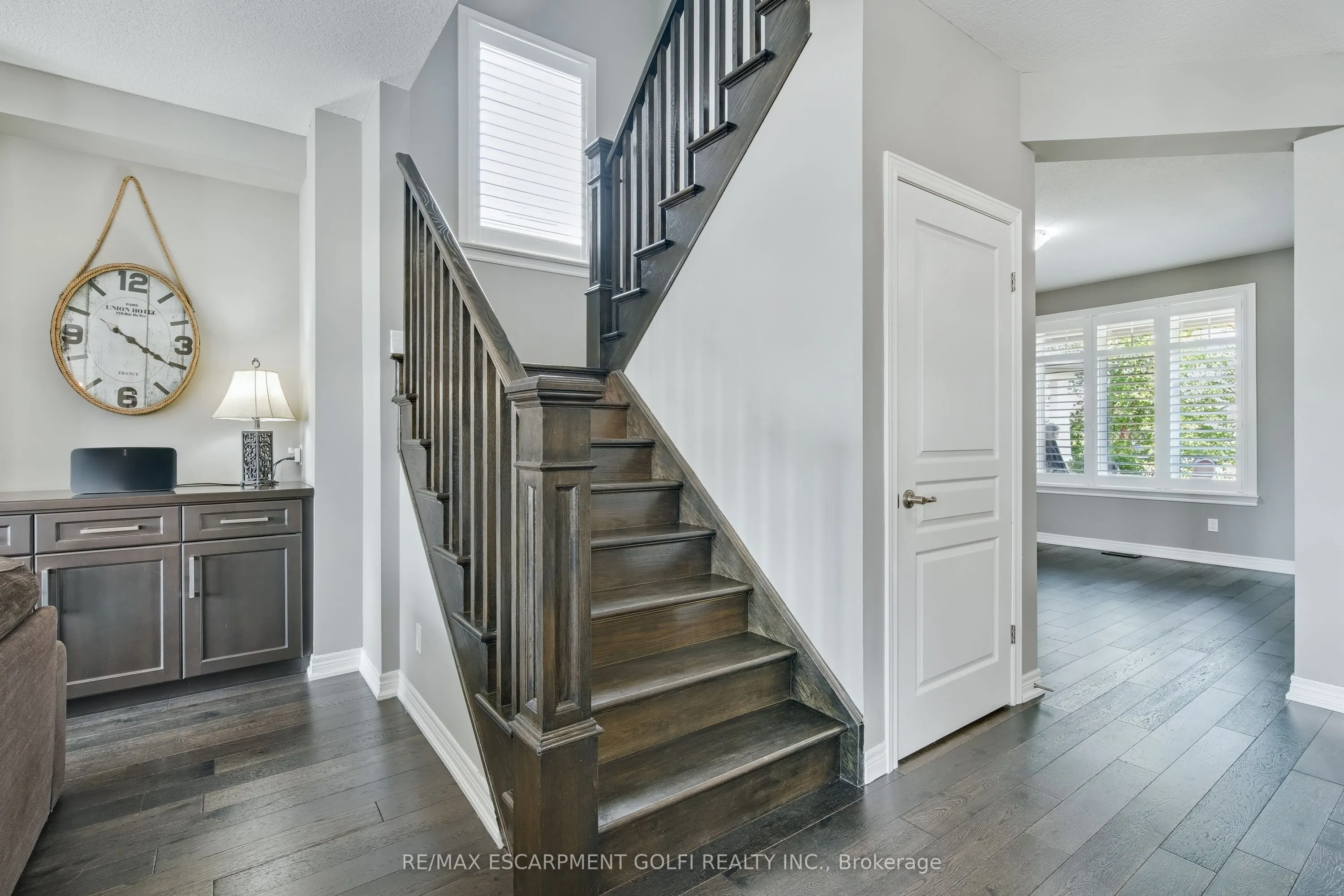87 ANASTASIA Boulevard