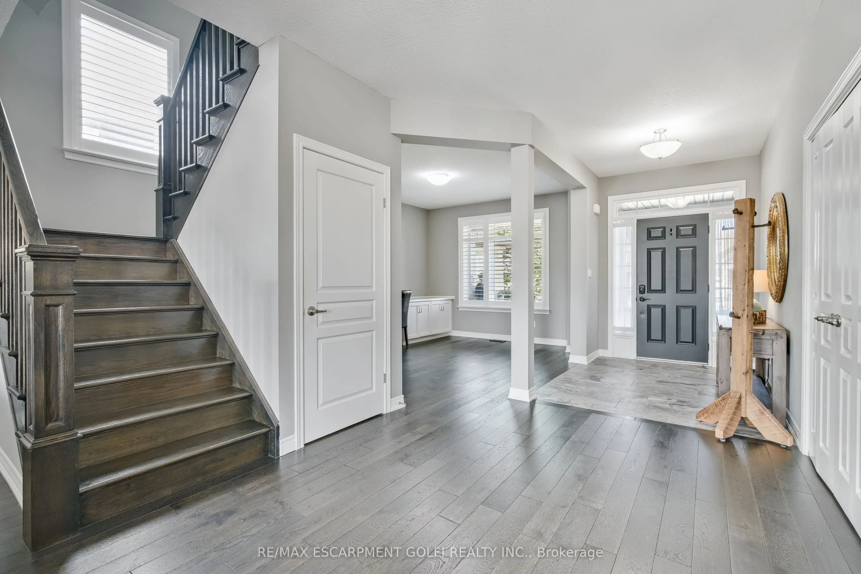87 ANASTASIA Boulevard