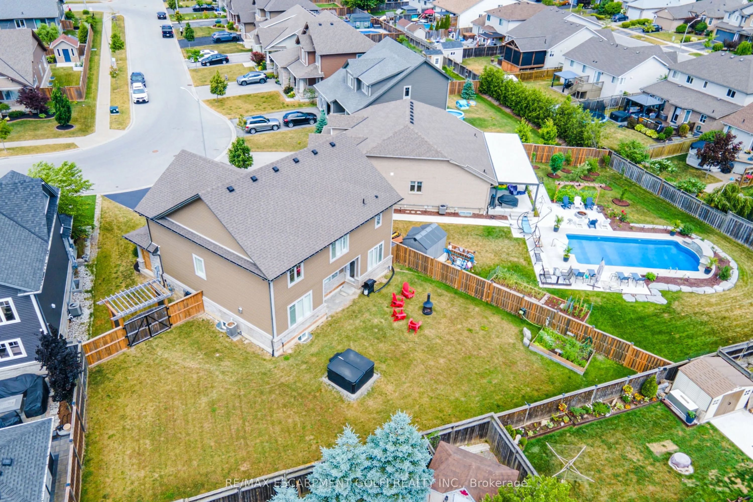 87 ANASTASIA Boulevard