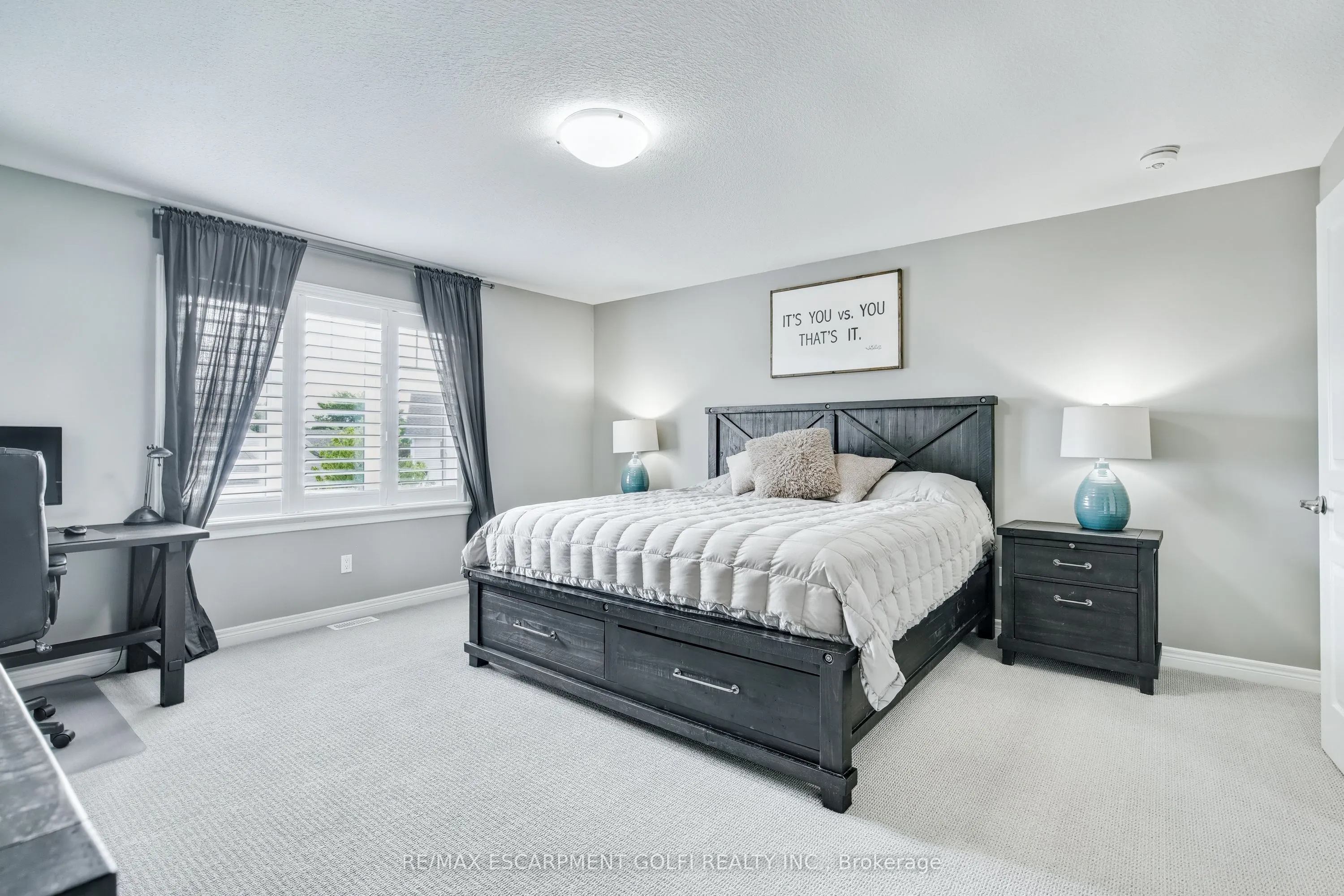 87 ANASTASIA Boulevard