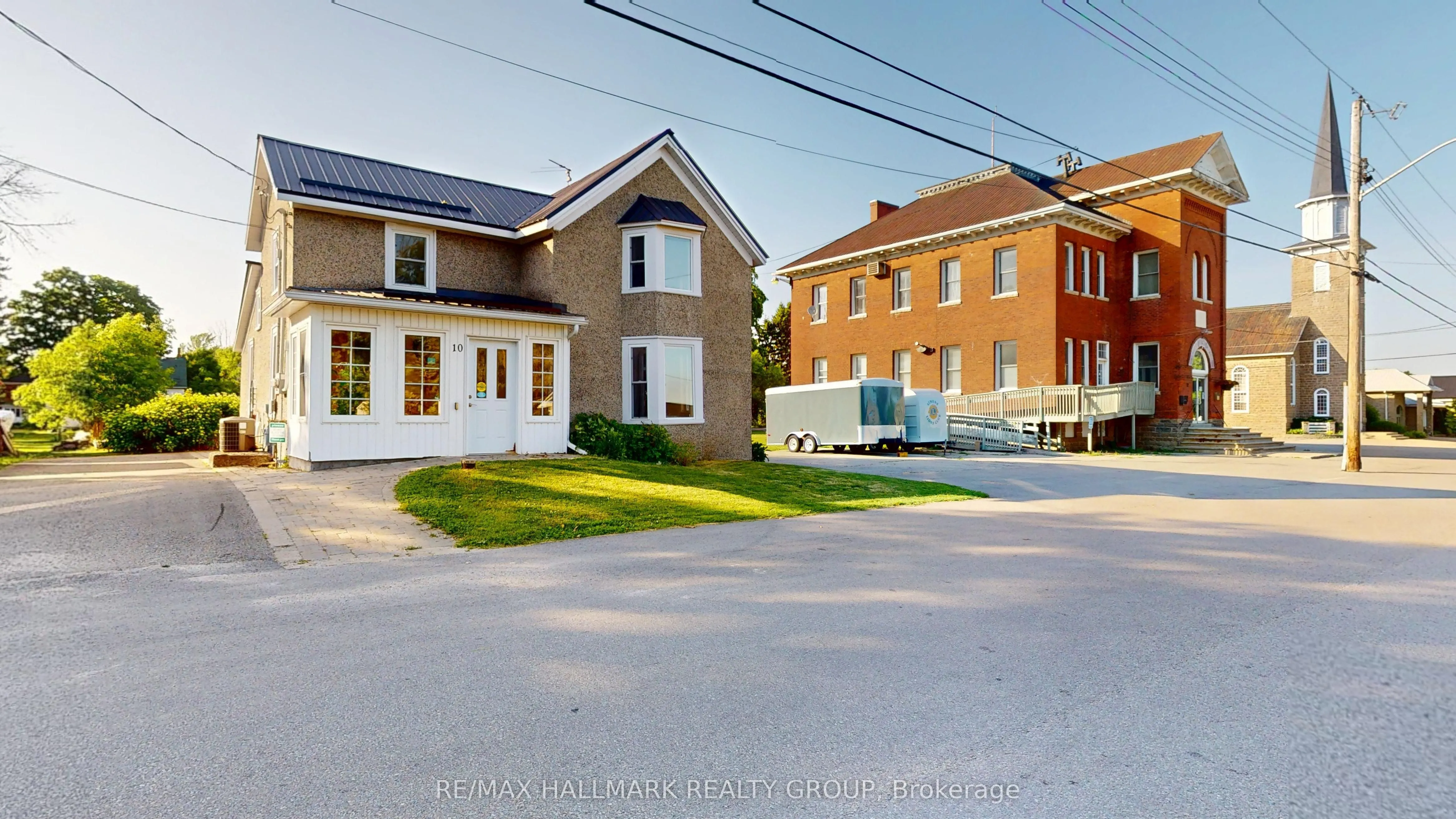 10 Wellington Street E