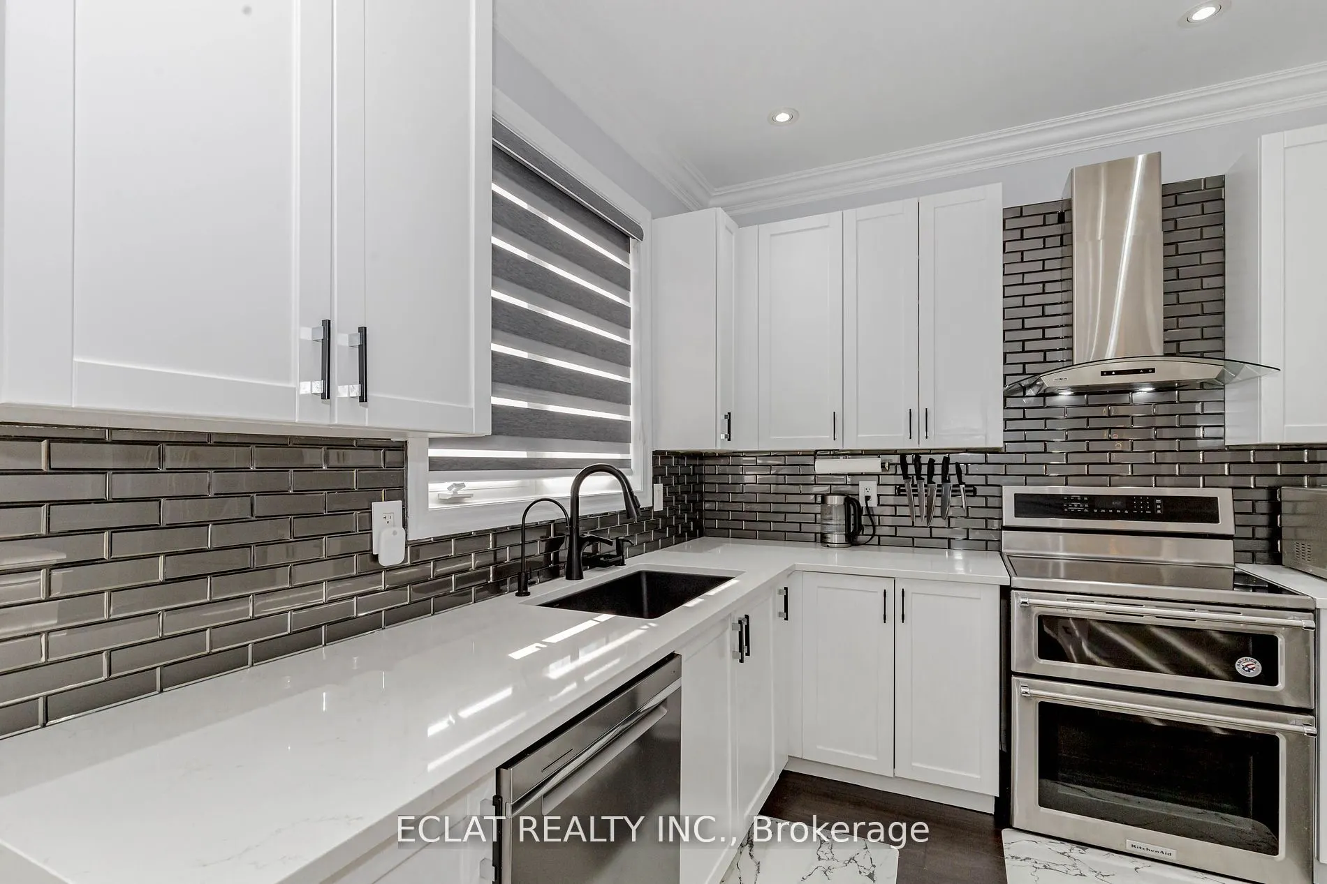 32 Nanaimo Crescent