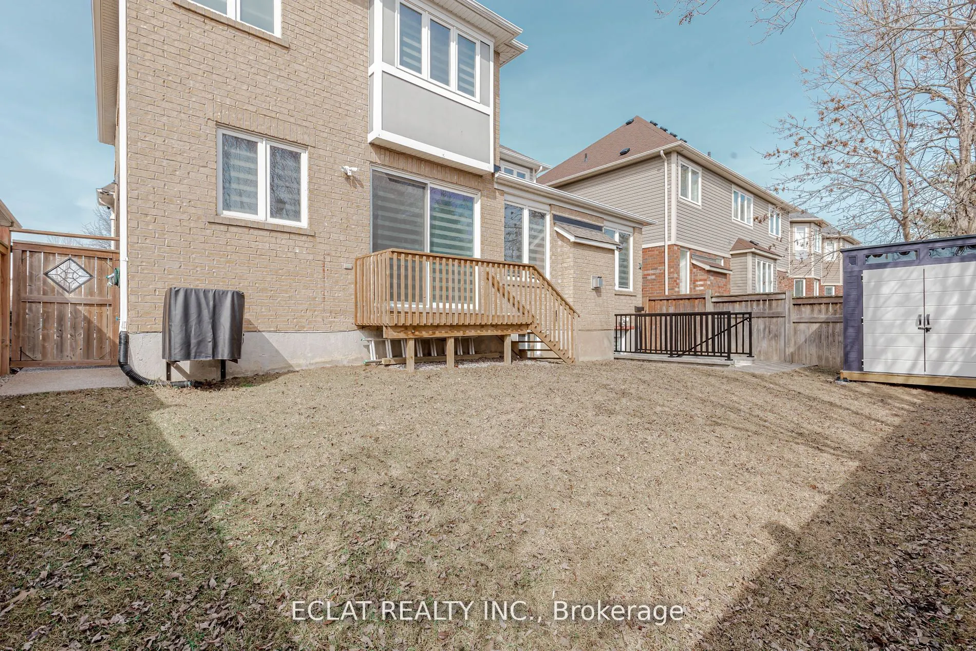 32 Nanaimo Crescent
