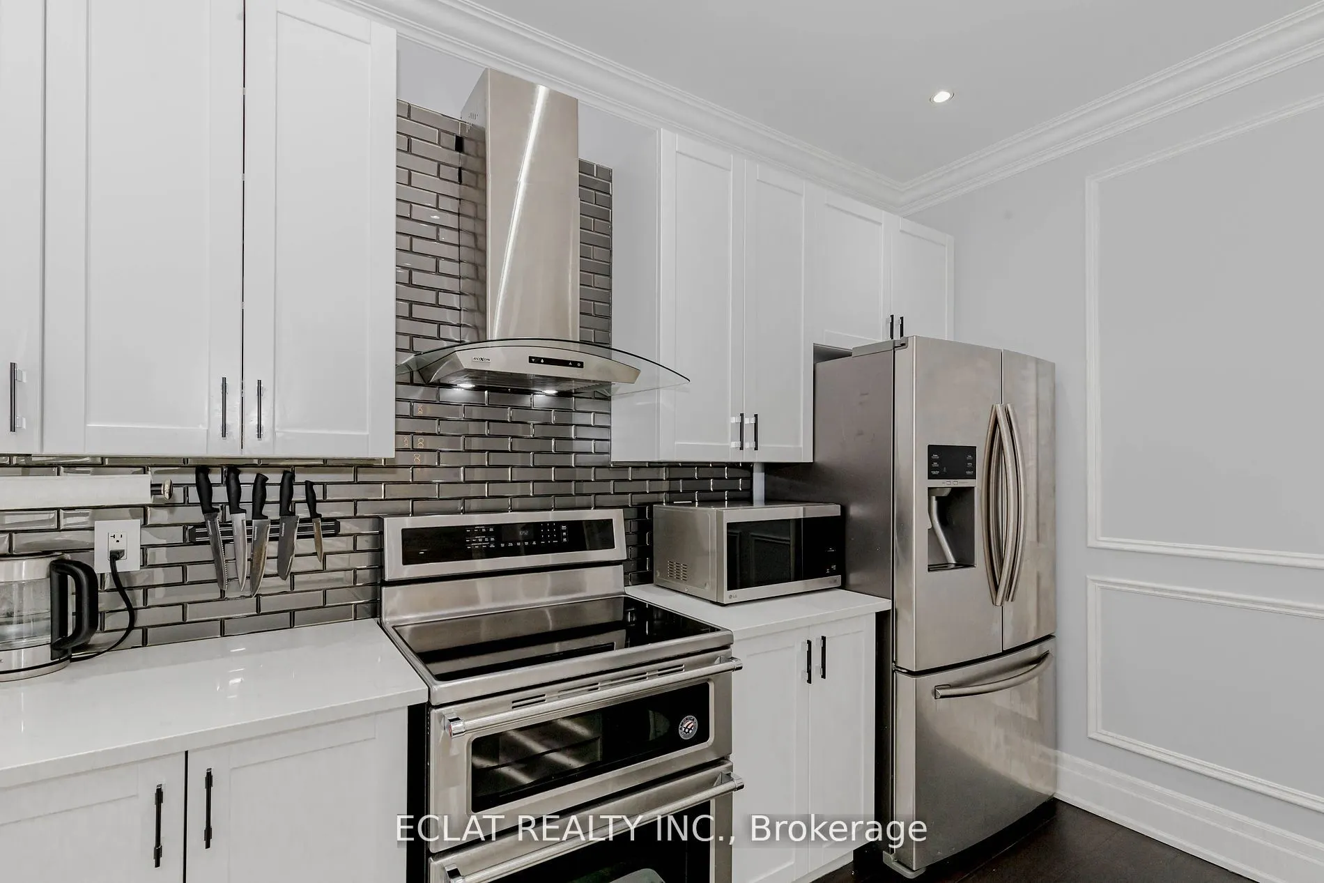 32 Nanaimo Crescent