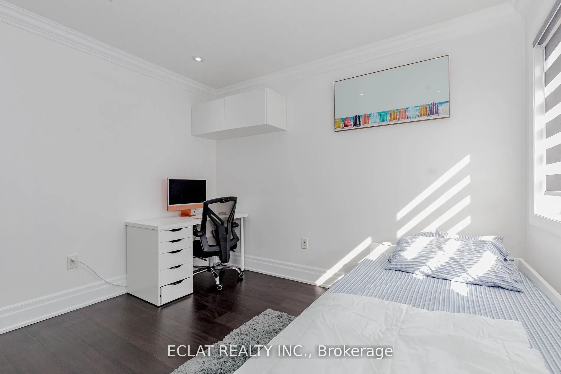32 Nanaimo Crescent