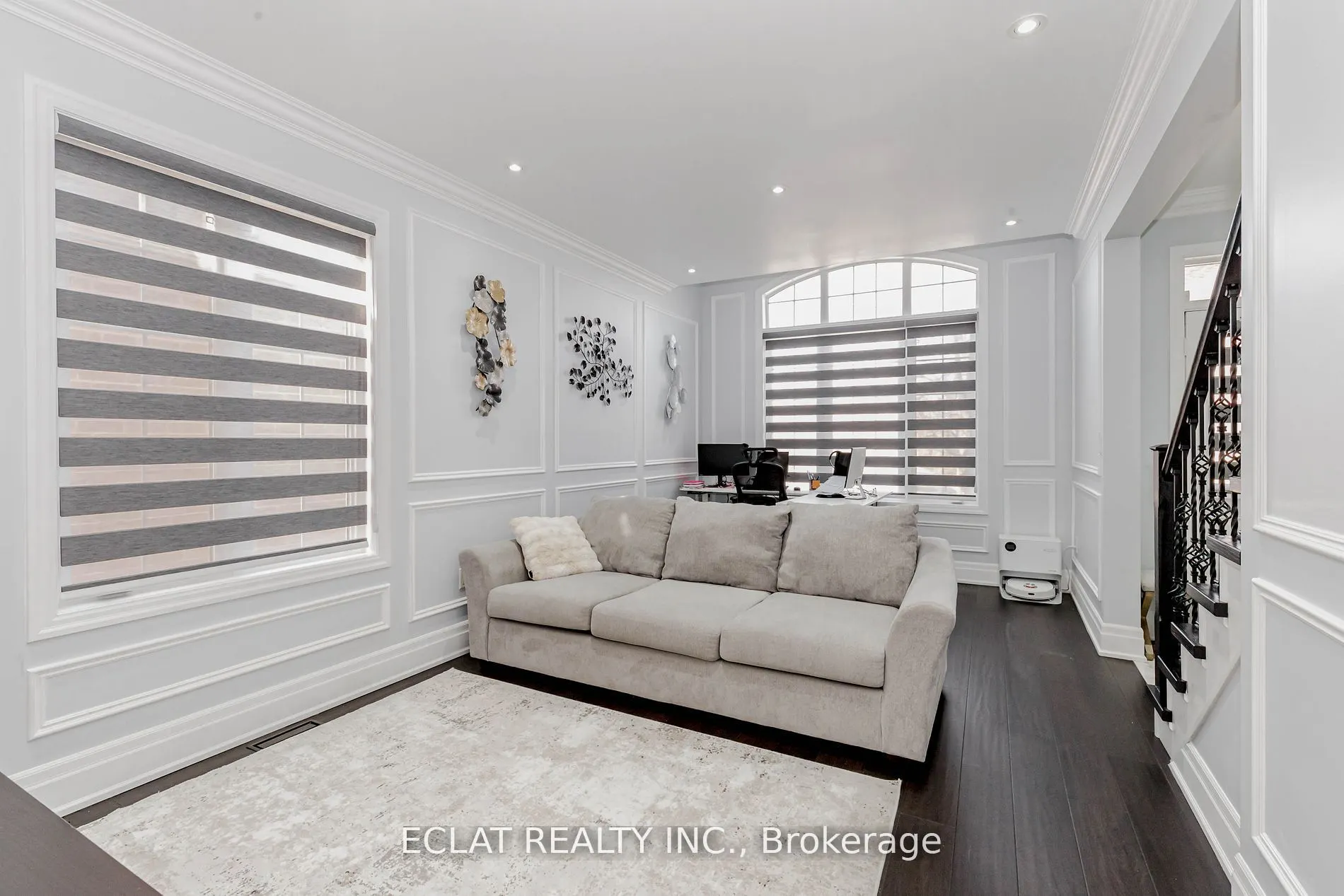 32 Nanaimo Crescent