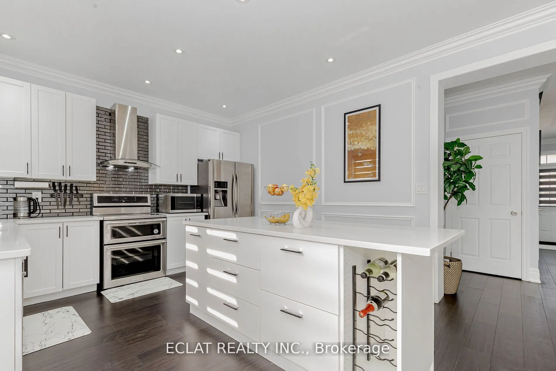 32 Nanaimo Crescent