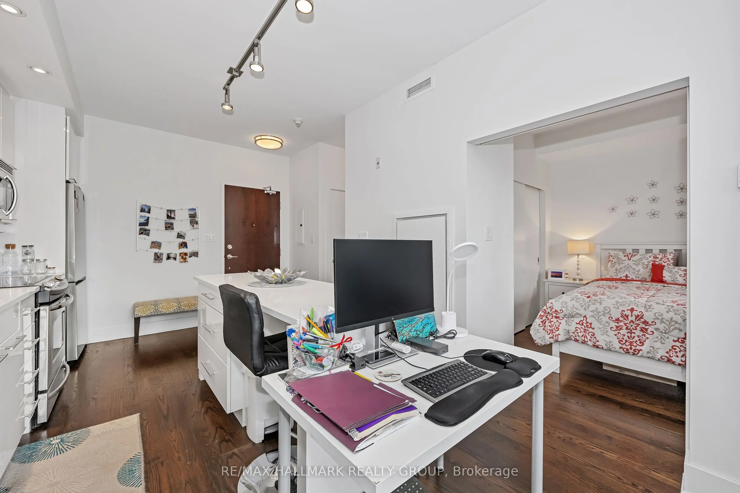 101 Richmond Road, #308