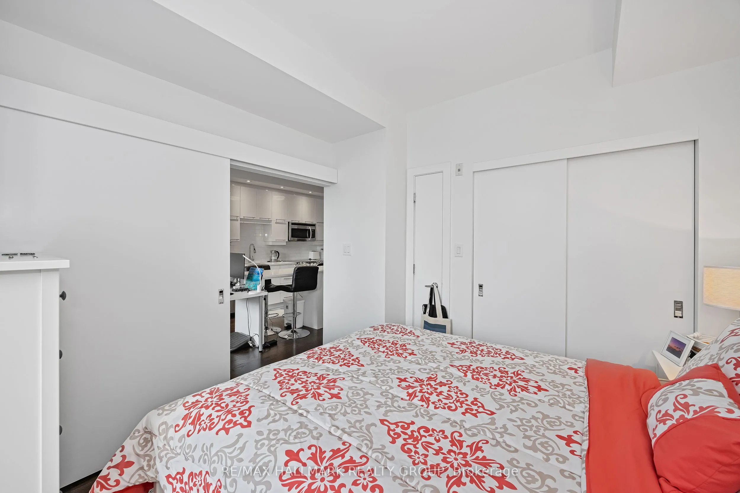 101 Richmond Road, #308