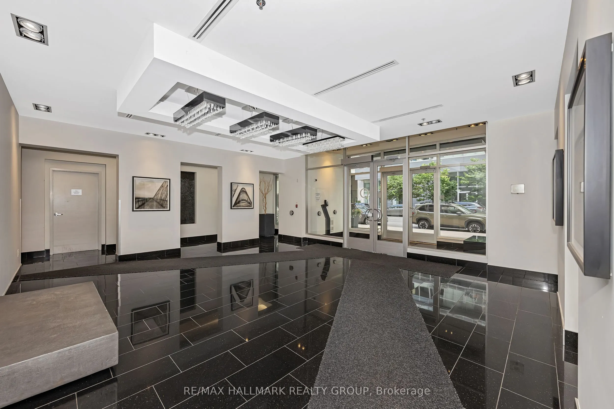 101 Richmond Road, #308