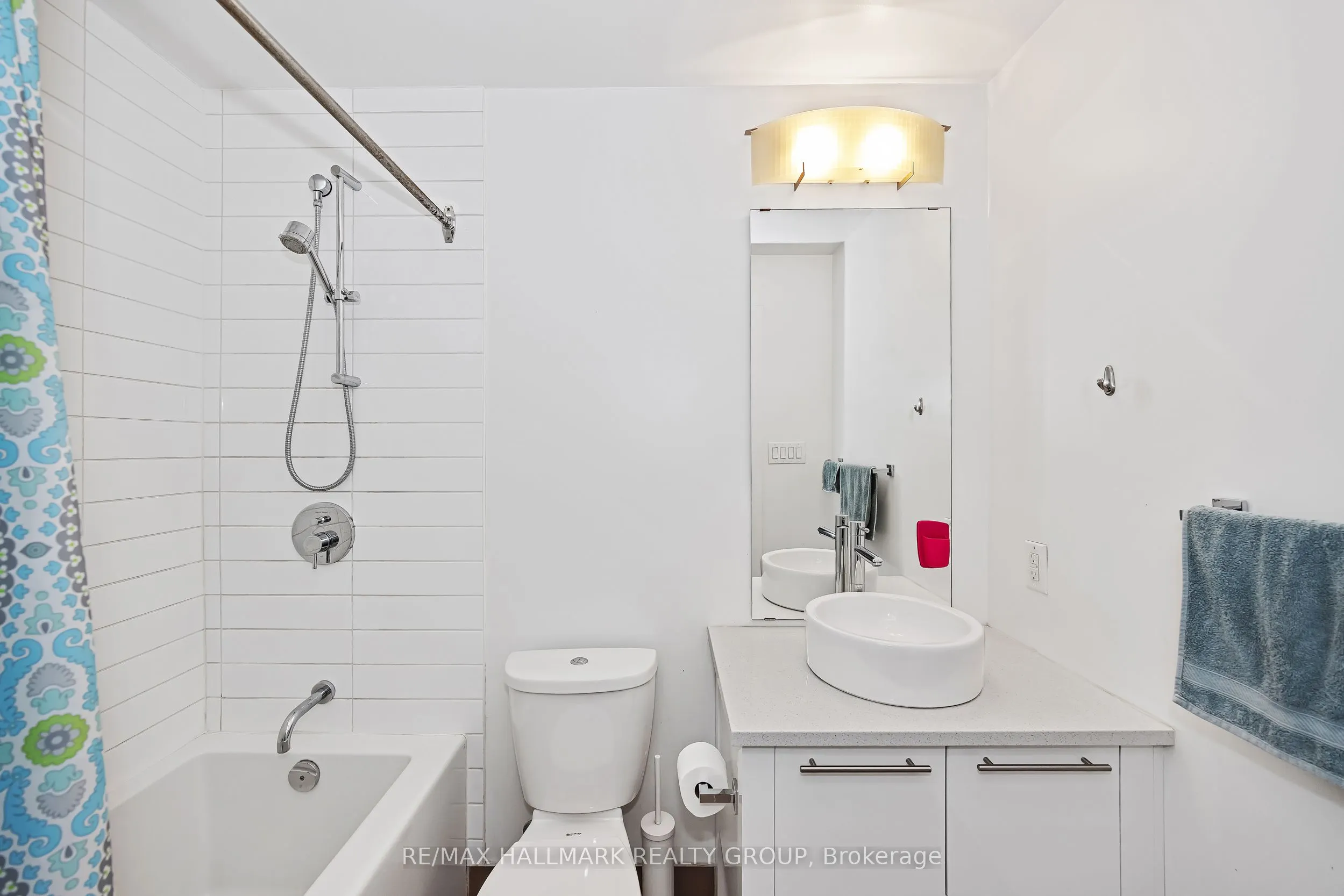 101 Richmond Road, #308