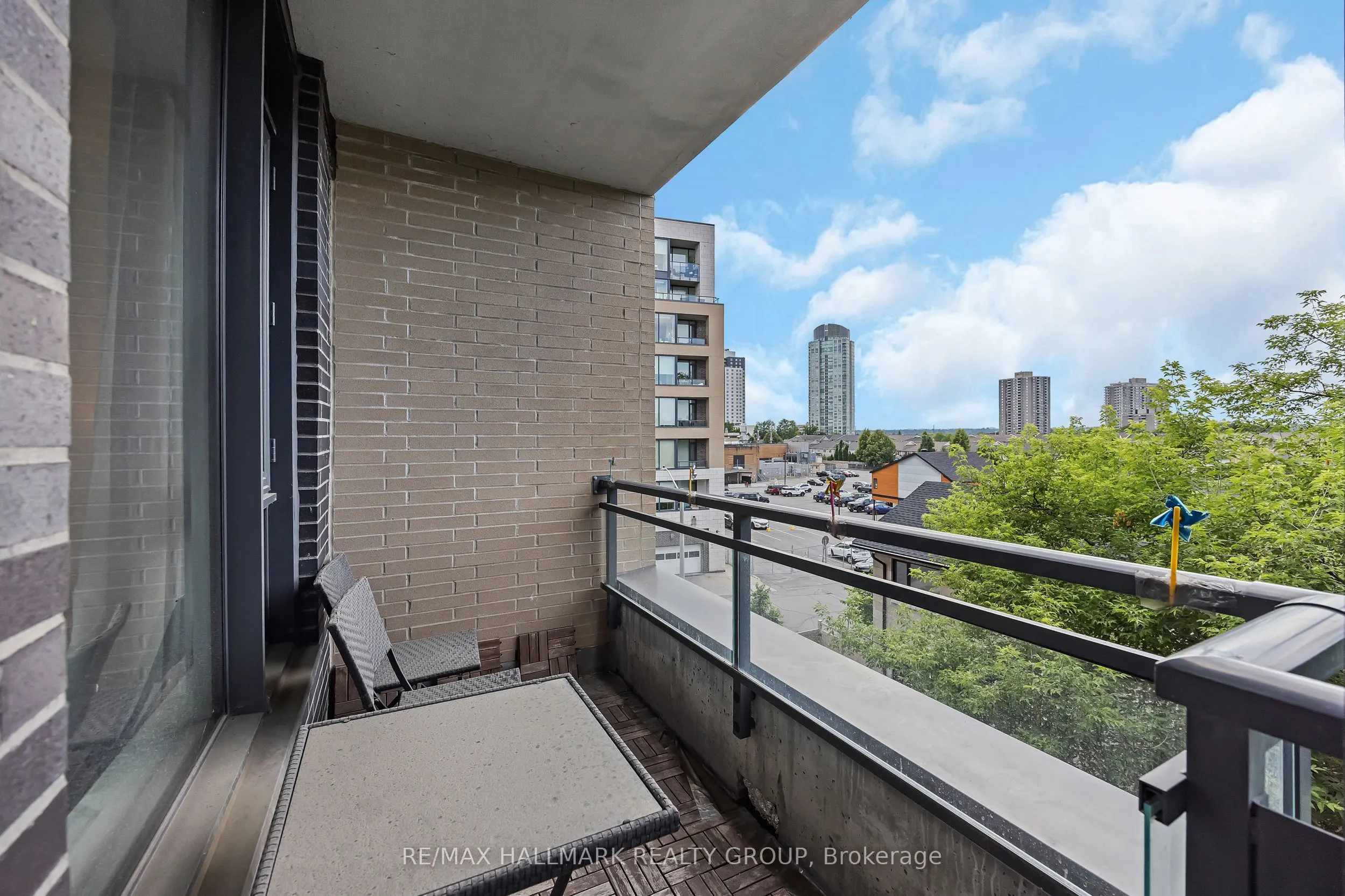 101 Richmond Road, #308
