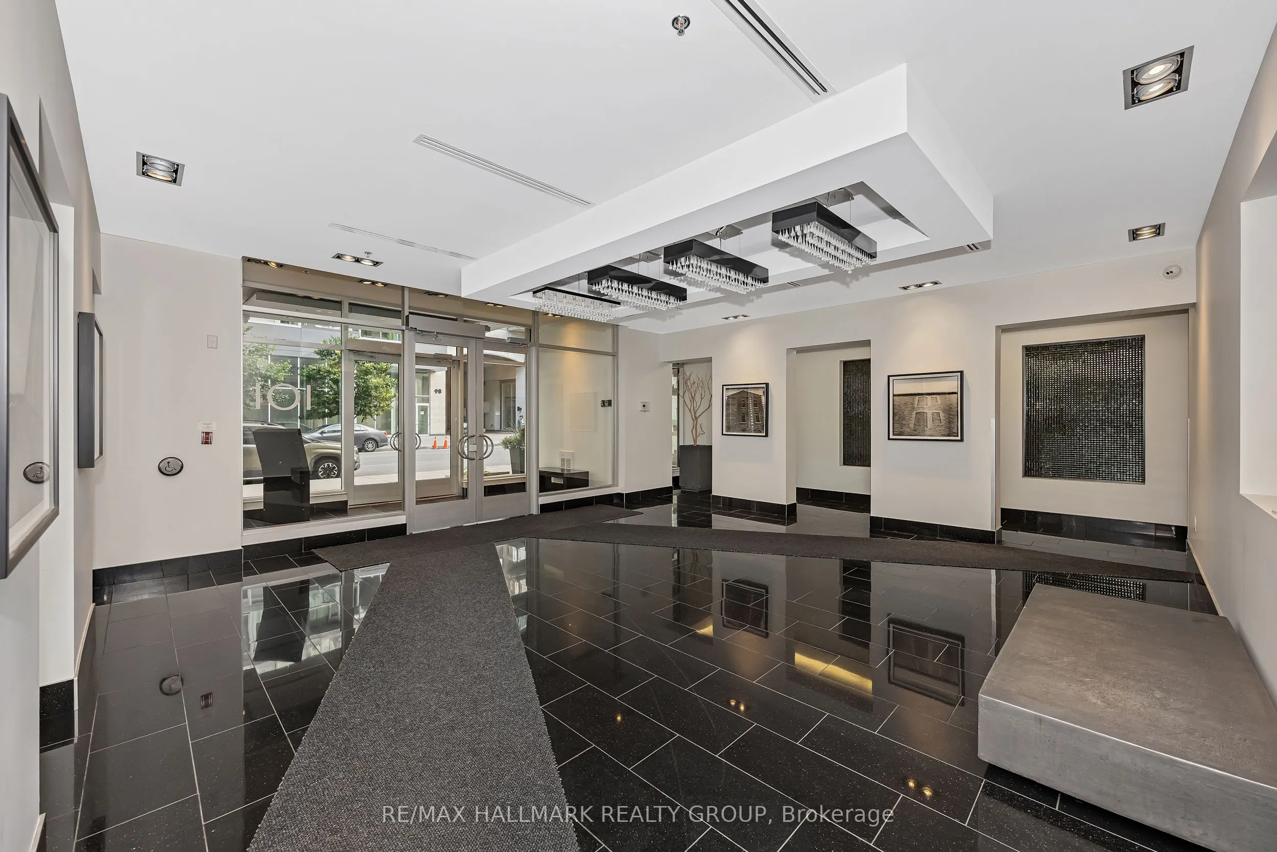 101 Richmond Road, #308