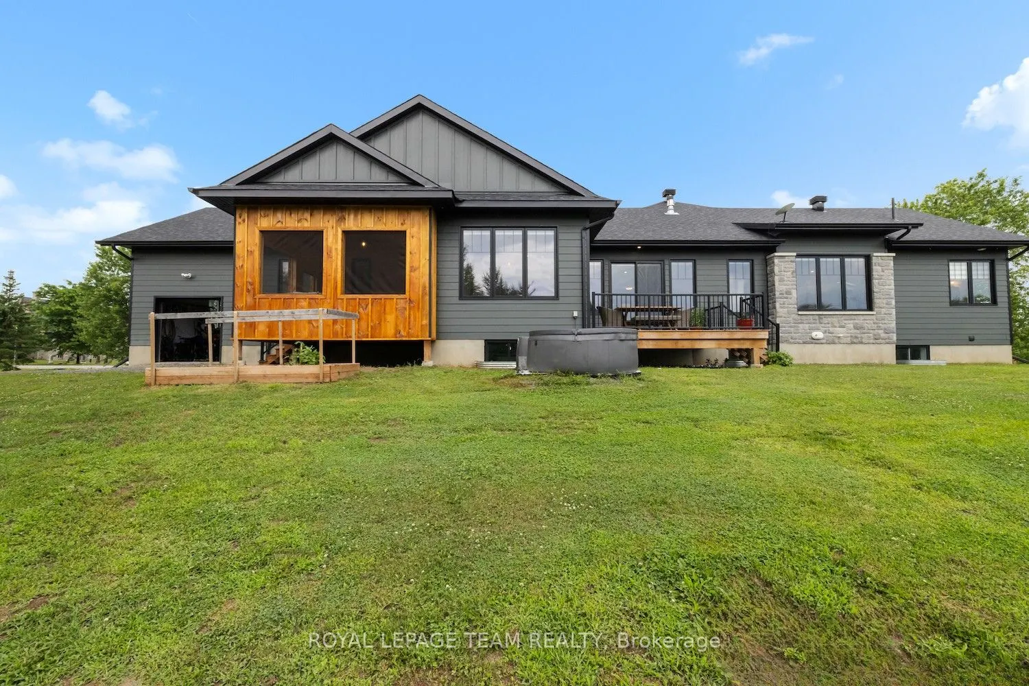 3783 Woodkilton Road