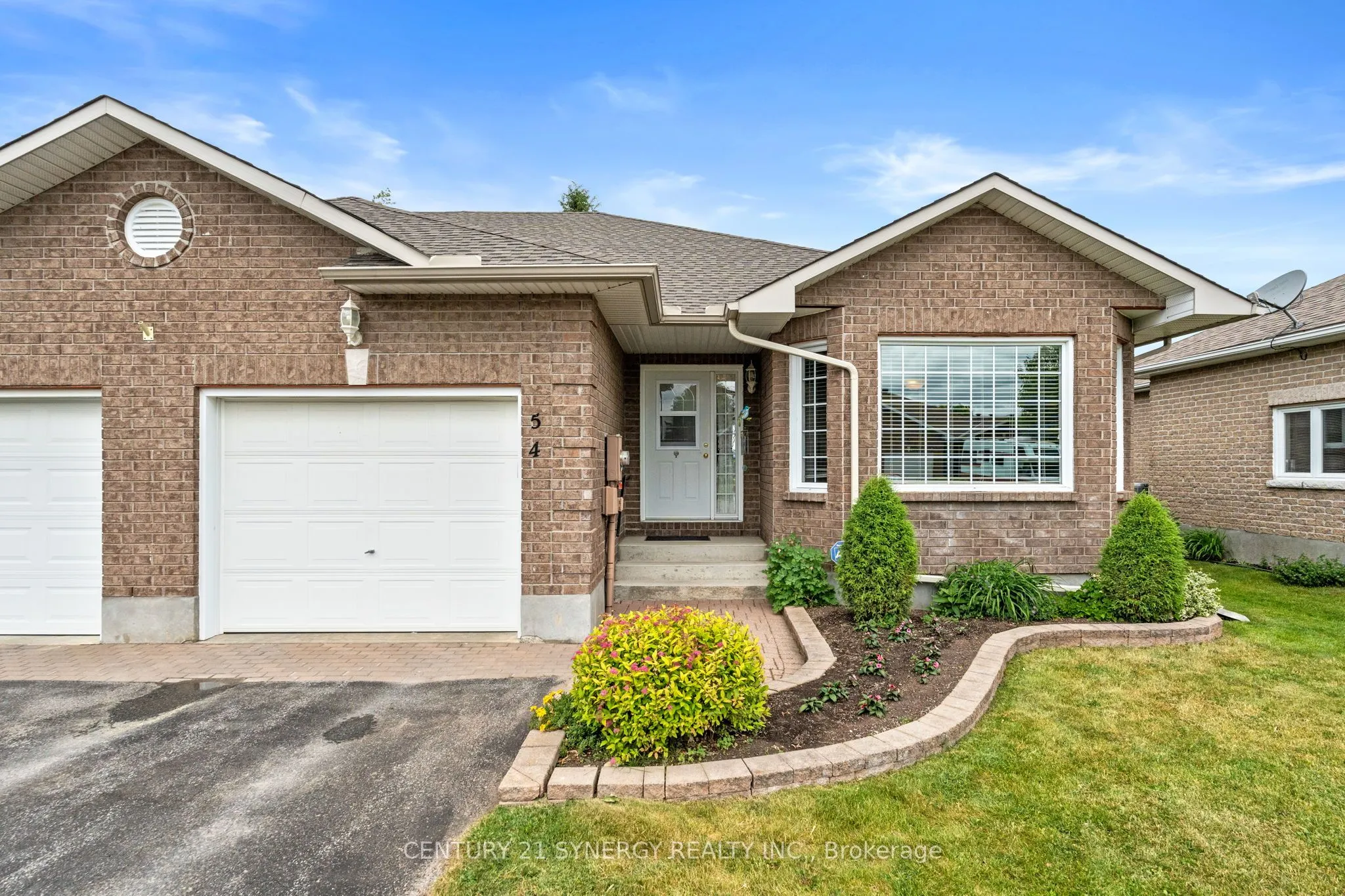 54 Dr Gordon Crescent