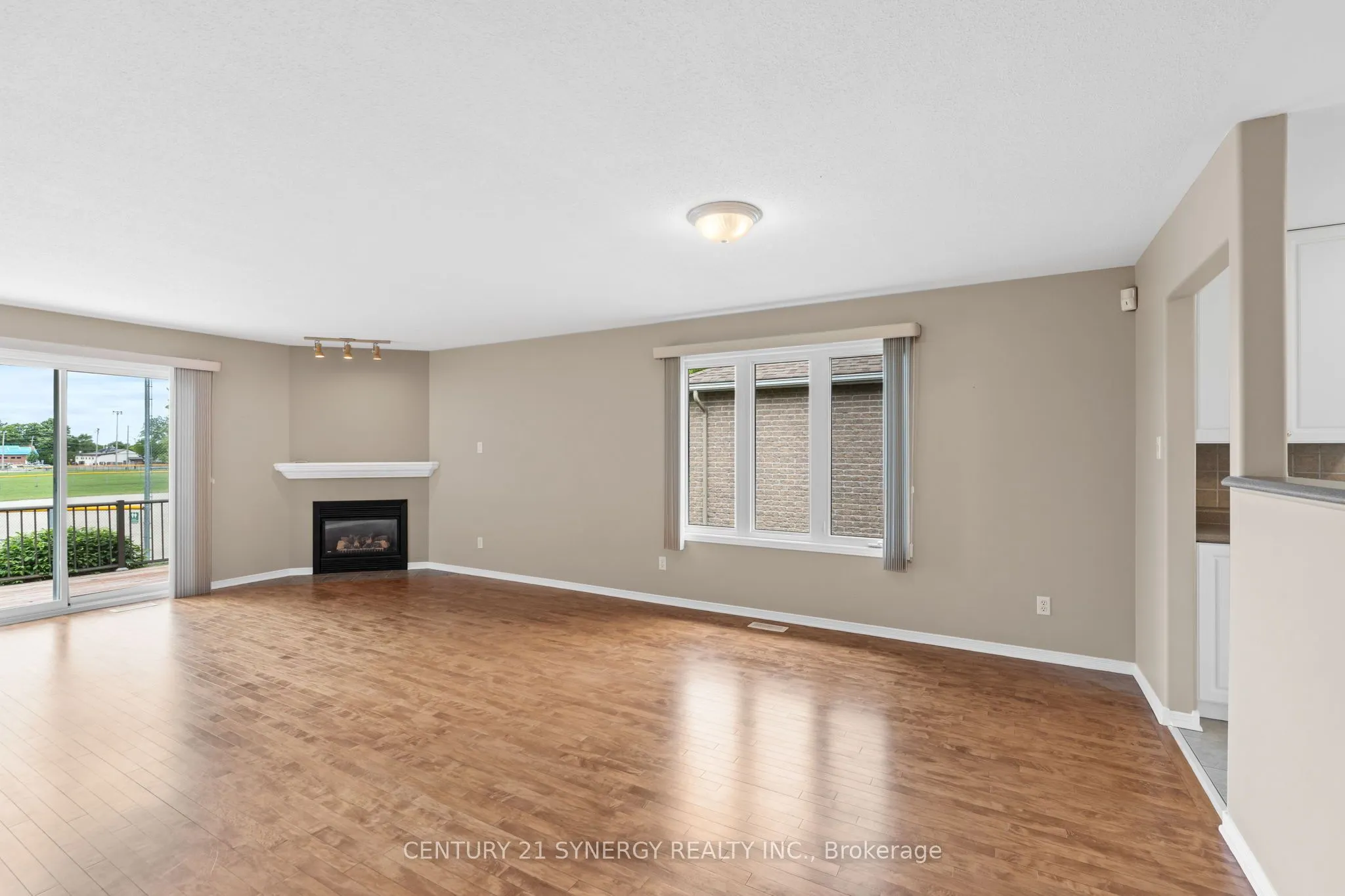 54 Dr Gordon Crescent