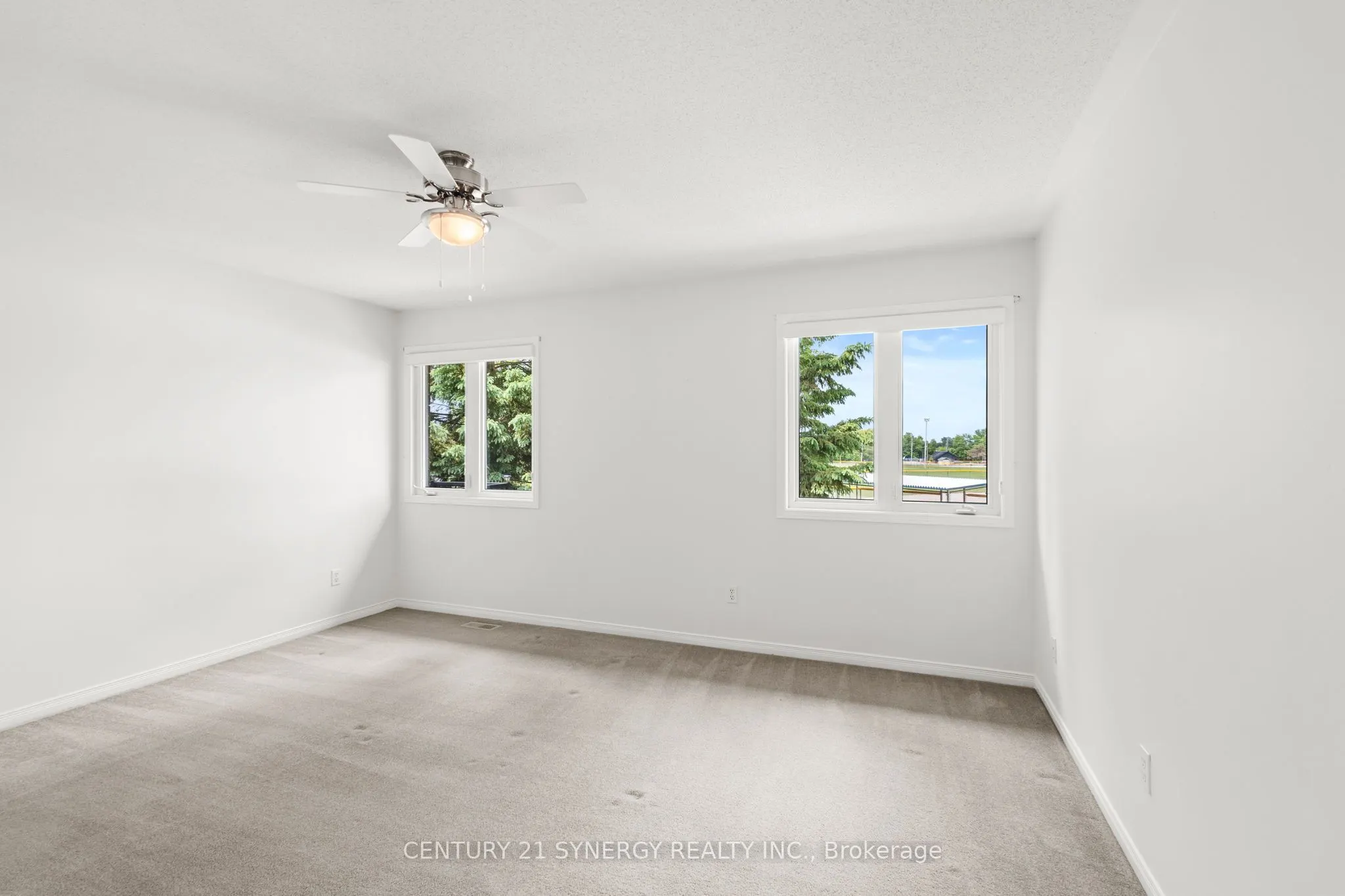 54 Dr Gordon Crescent