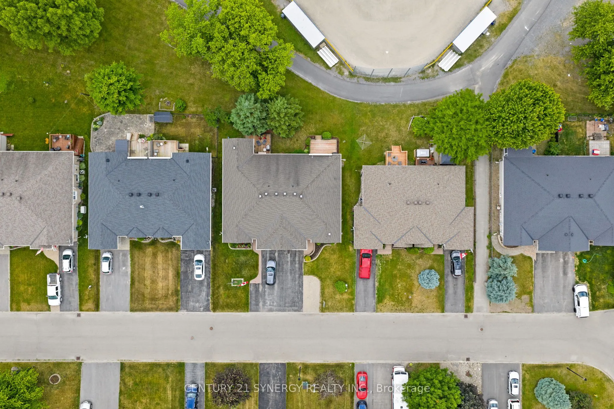 54 Dr Gordon Crescent