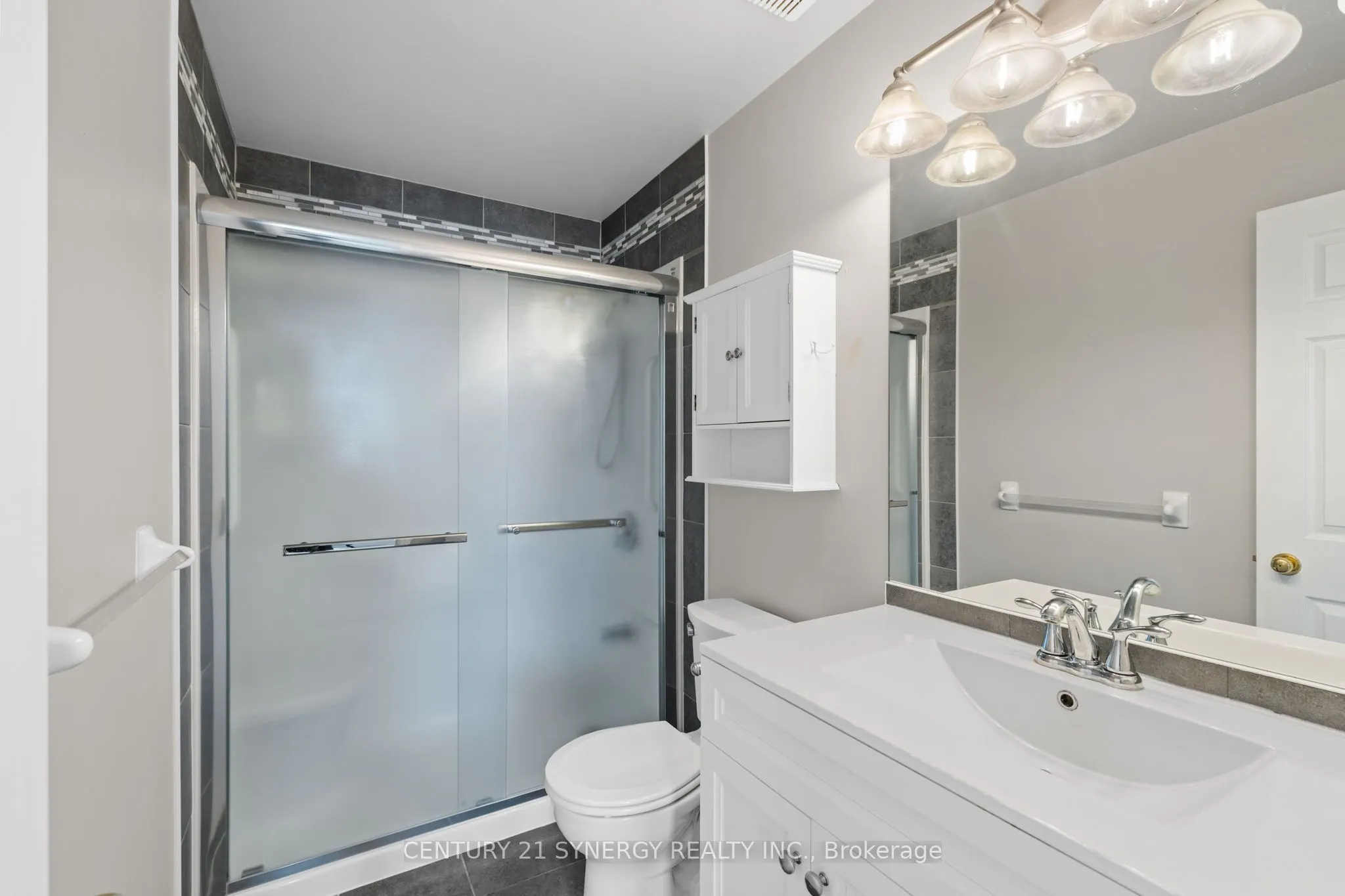 54 Dr Gordon Crescent