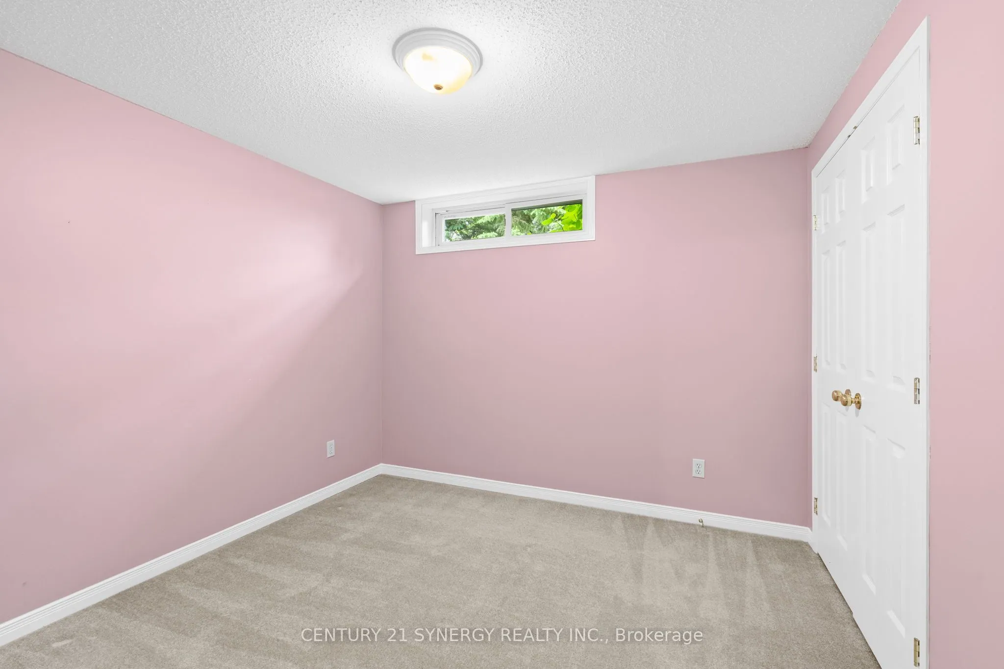 54 Dr Gordon Crescent