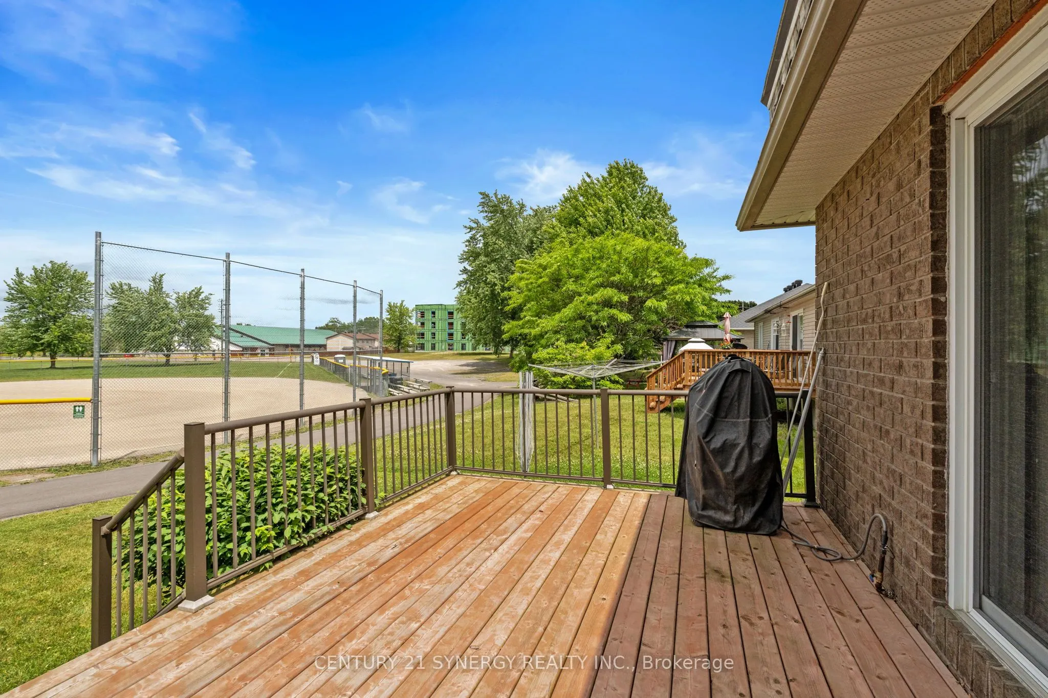 54 Dr Gordon Crescent
